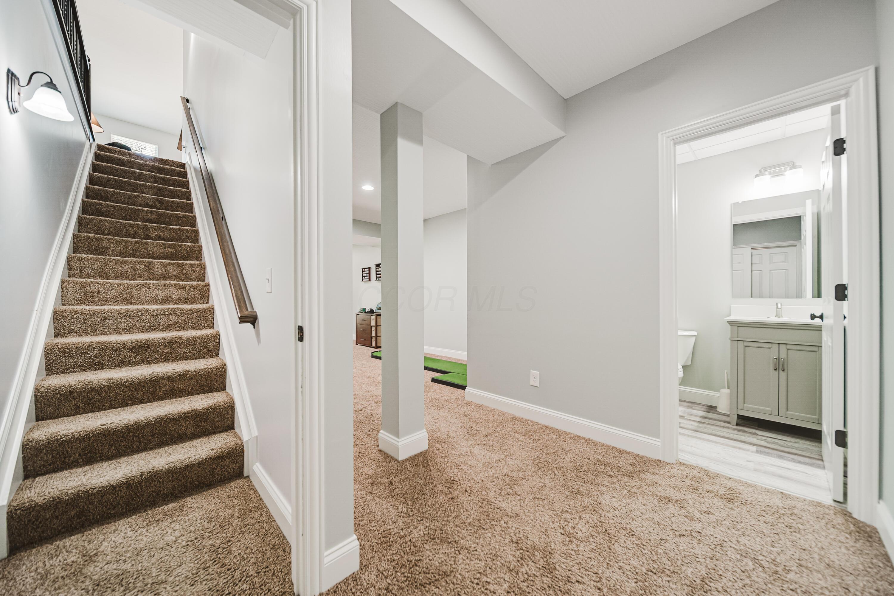 424 Rolling Acre Drive Property Photo 37