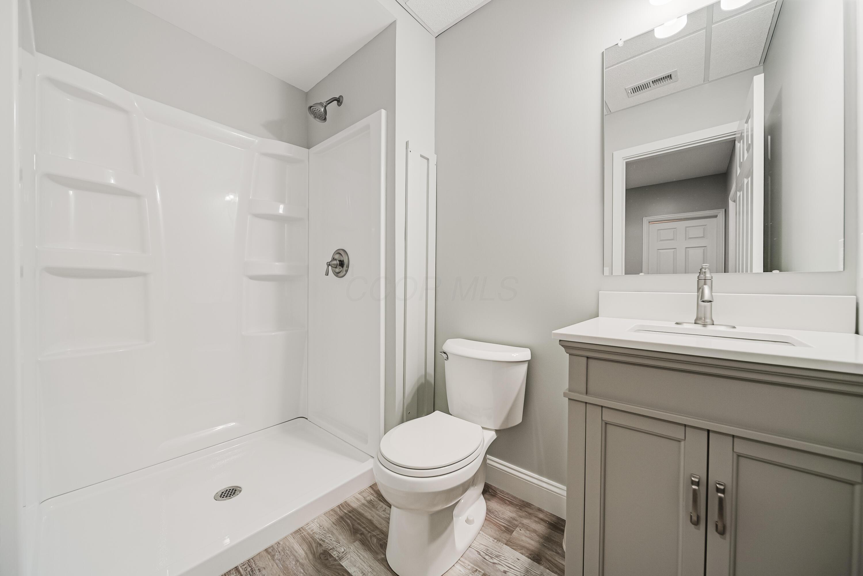 424 Rolling Acre Drive Property Photo 39
