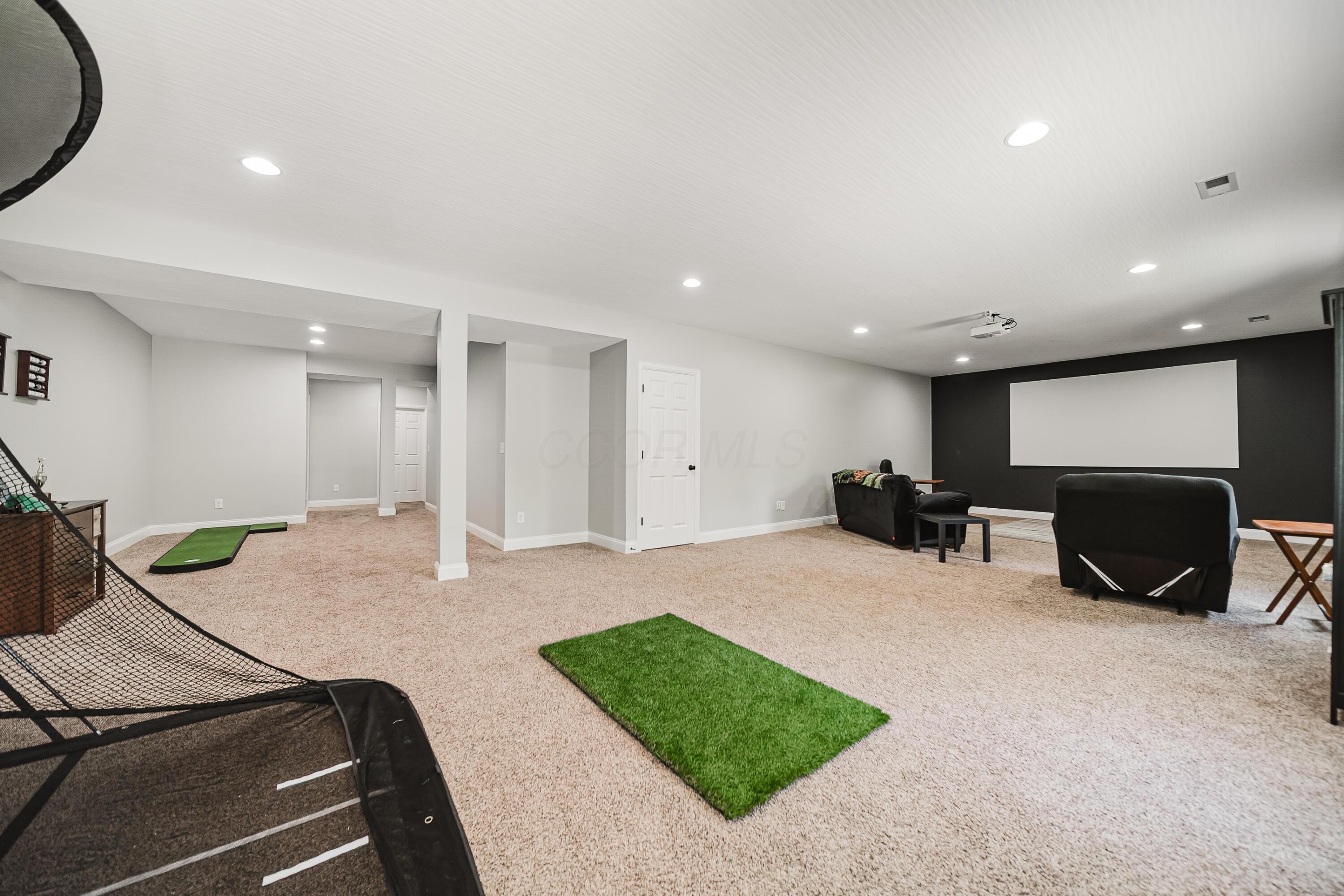 424 Rolling Acre Drive Property Photo 43