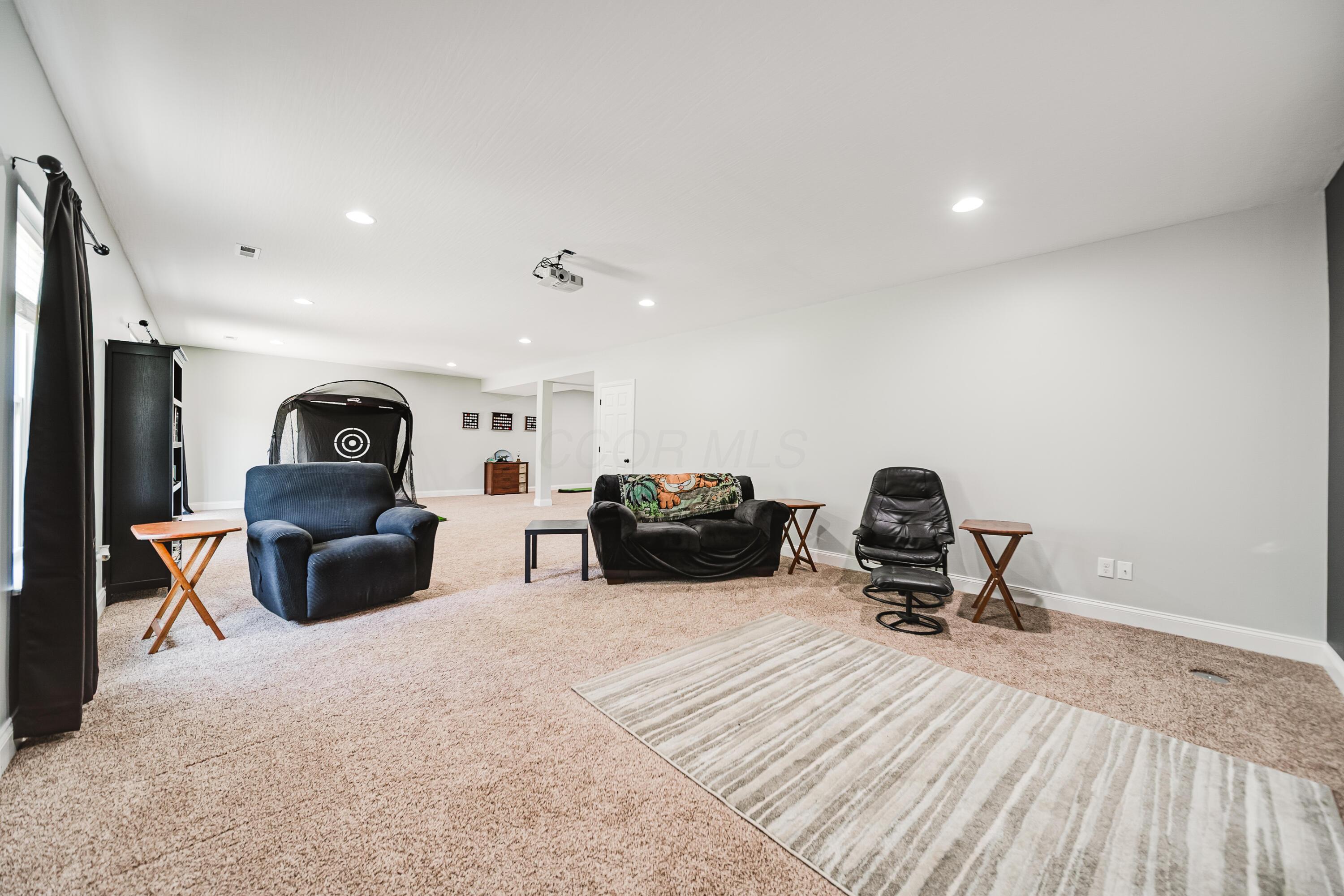 424 Rolling Acre Drive Property Photo 45