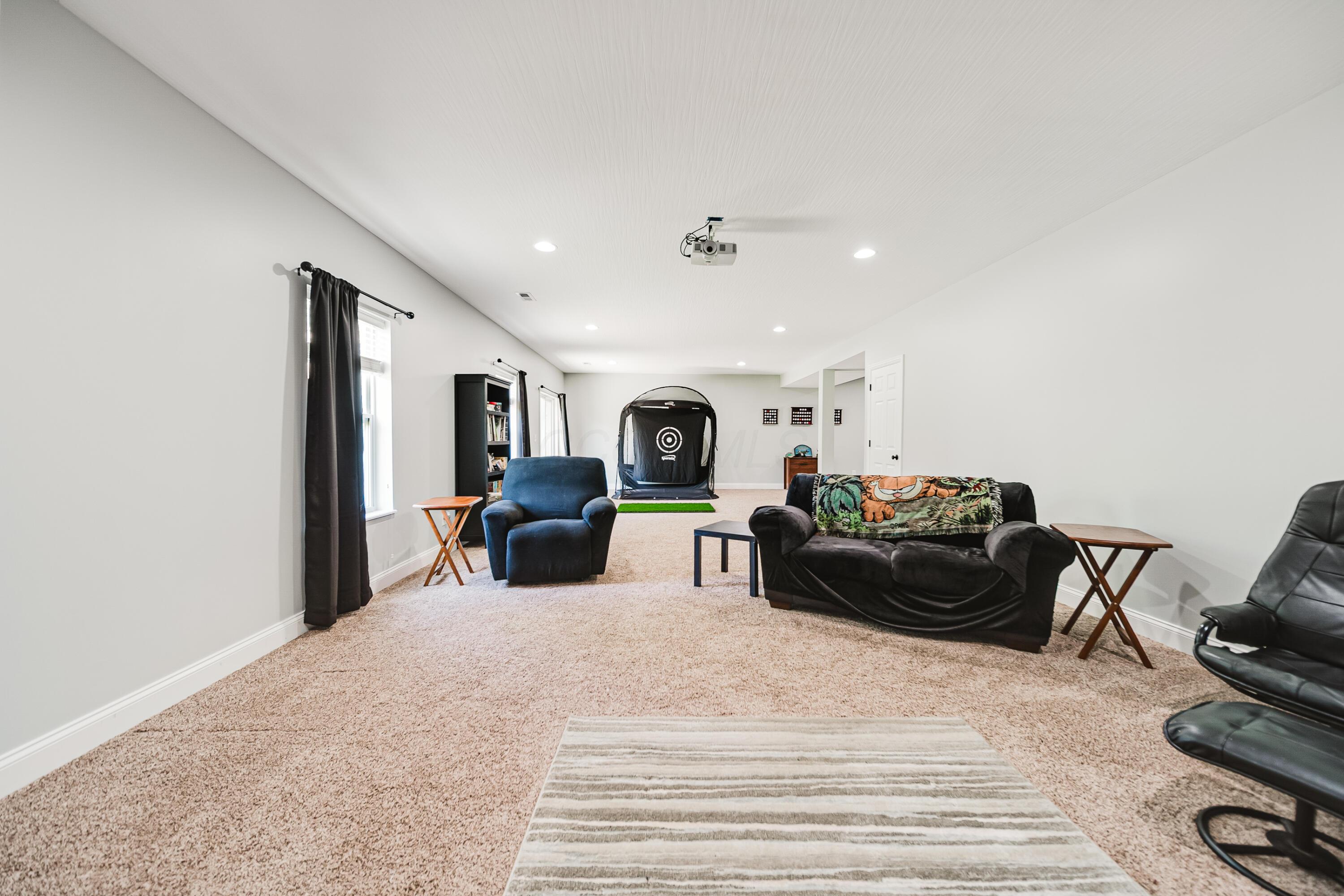 424 Rolling Acre Drive Property Photo 46