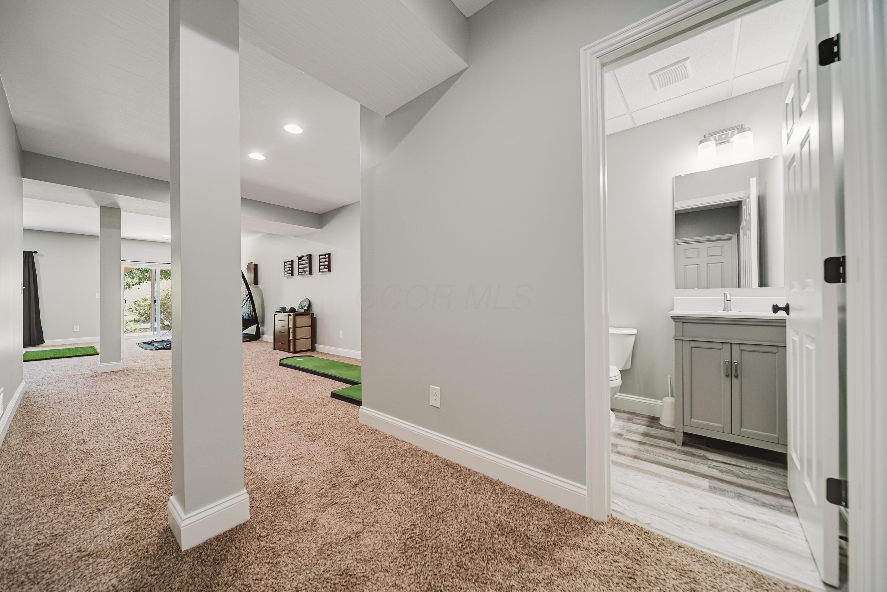 424 Rolling Acre Drive Property Photo 47