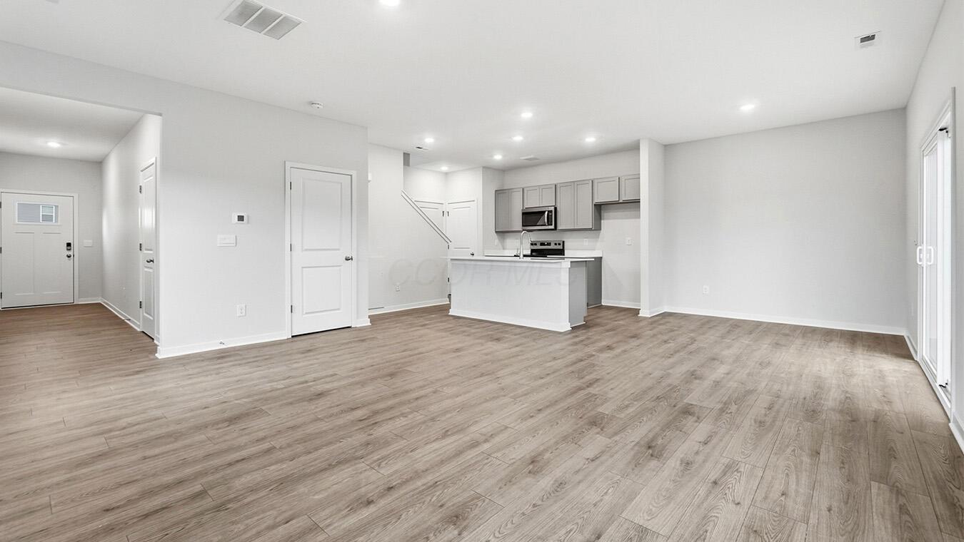 1380 Marinelli Drive E Property Photo 10