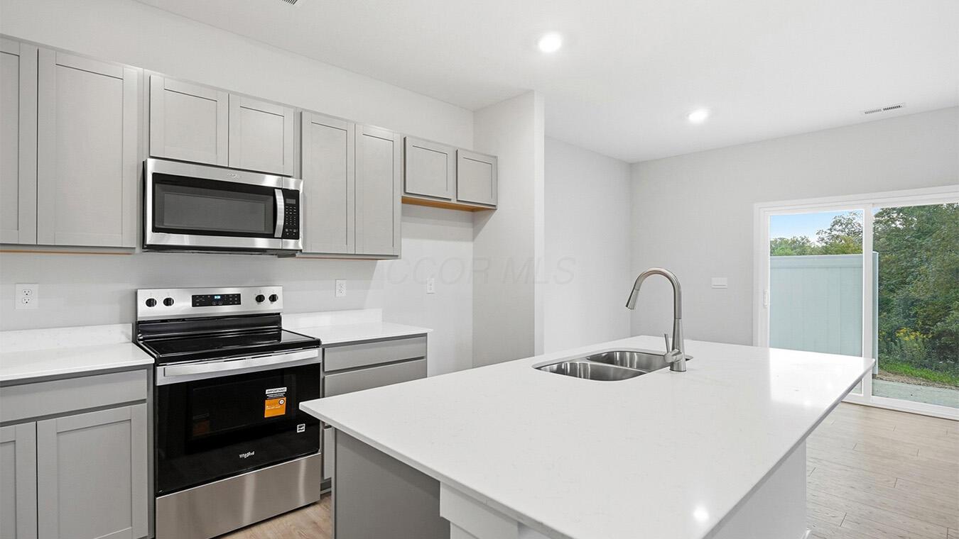 1380 Marinelli Drive E Property Photo 12