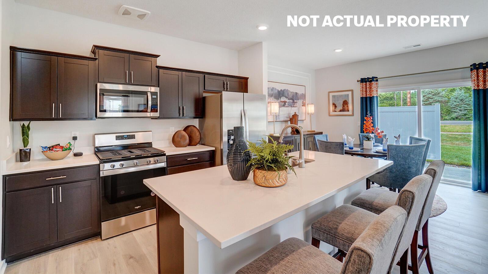 1380 Marinelli Drive E Property Photo 13