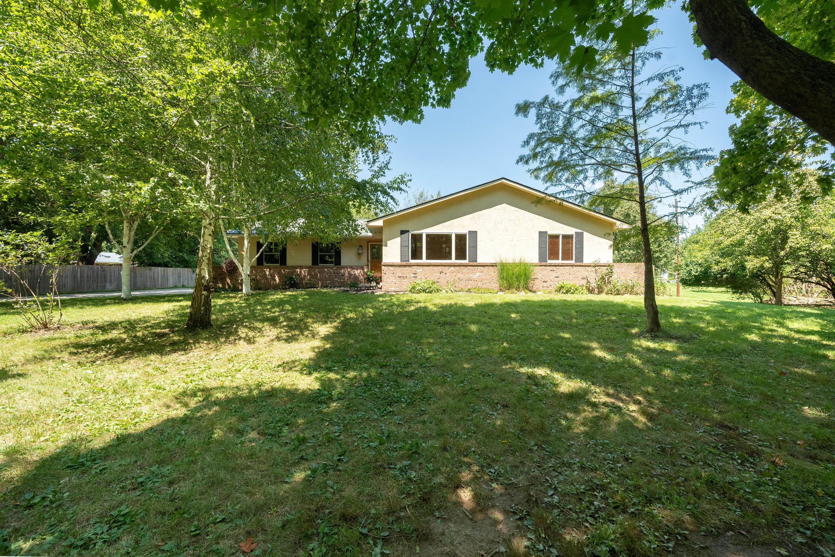 4880 Hayden Run Road Property Photo 1