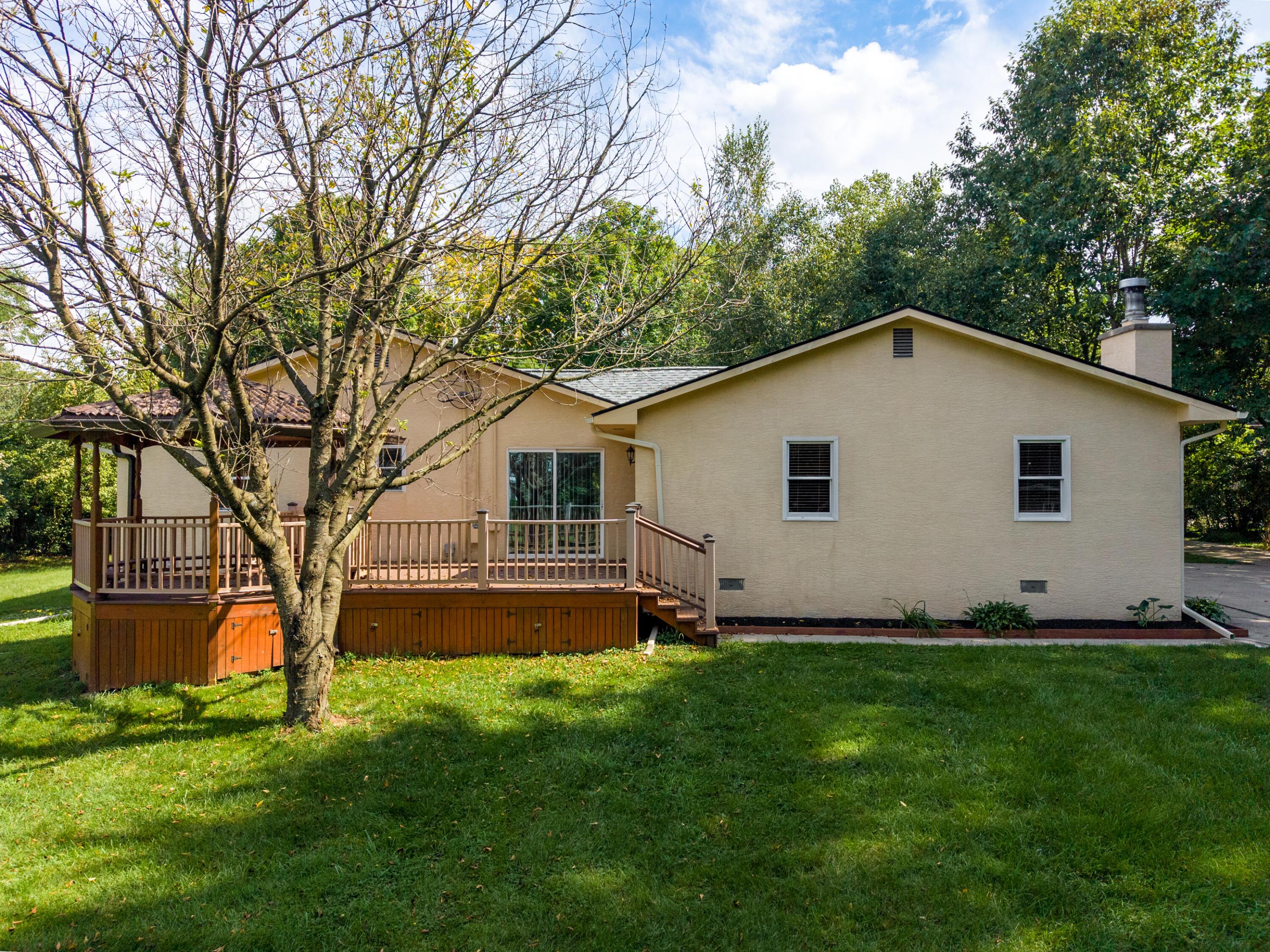 4880 Hayden Run Road Property Photo 12