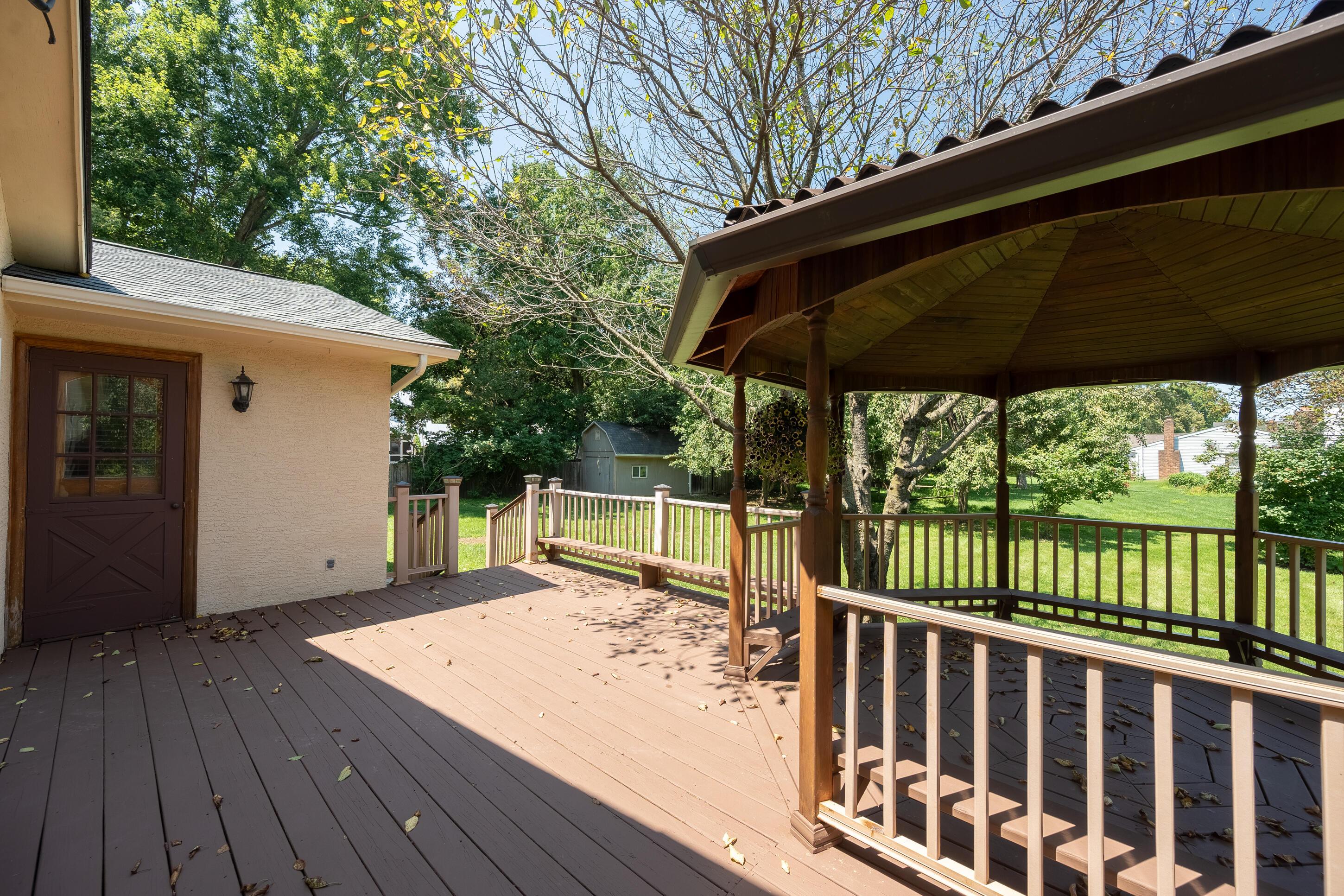 4880 Hayden Run Road Property Photo 21