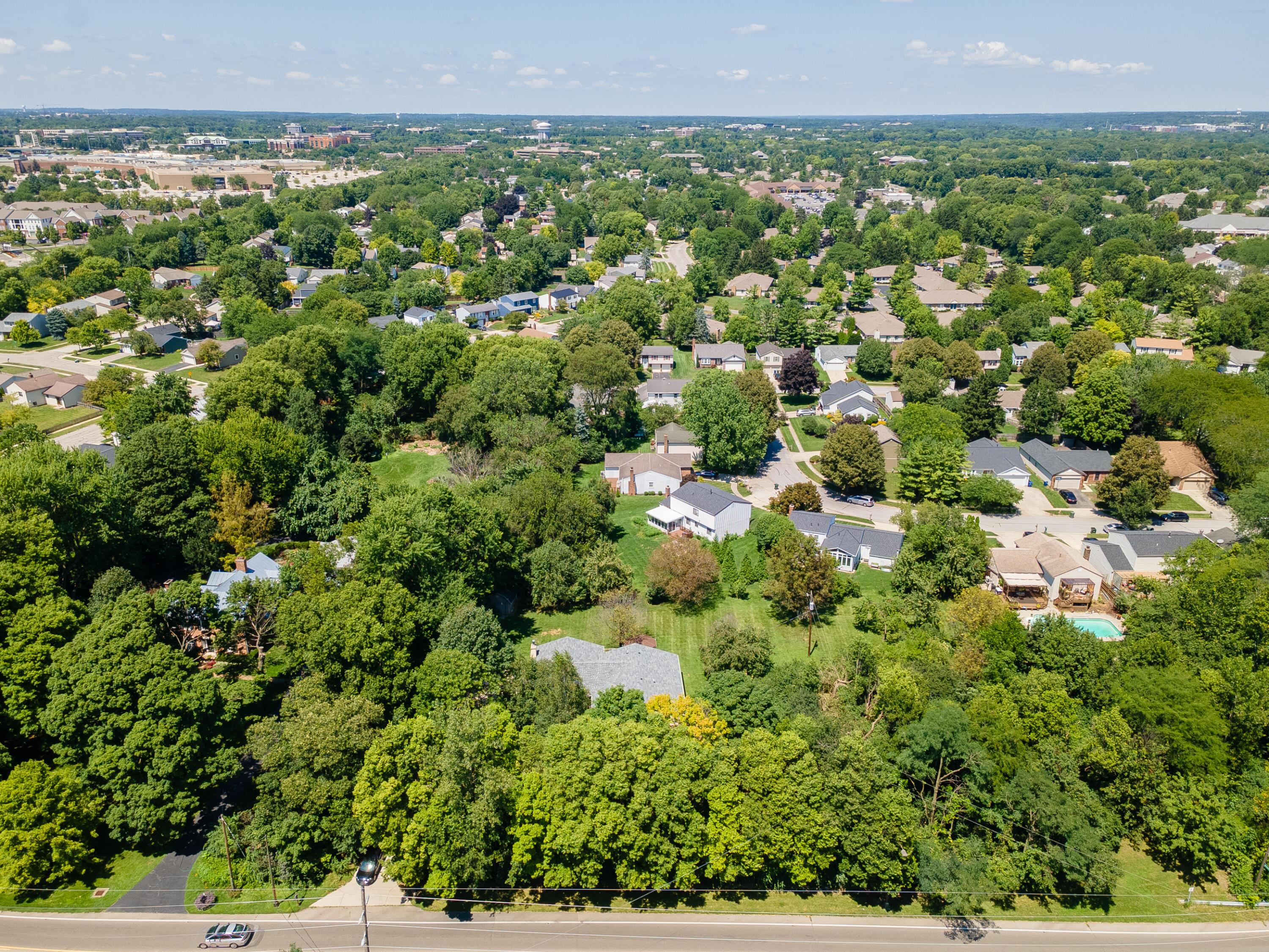 4880 Hayden Run Road Property Photo 28