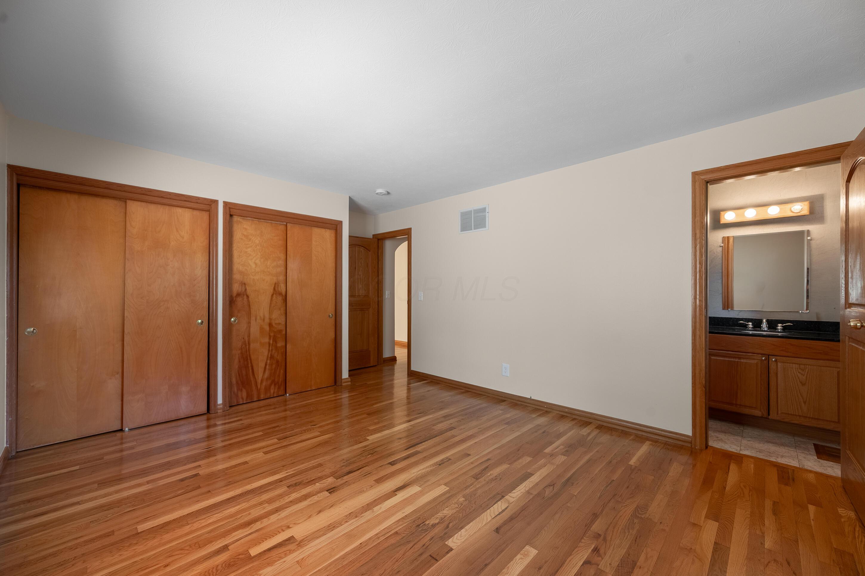 4880 Hayden Run Road Property Photo 47