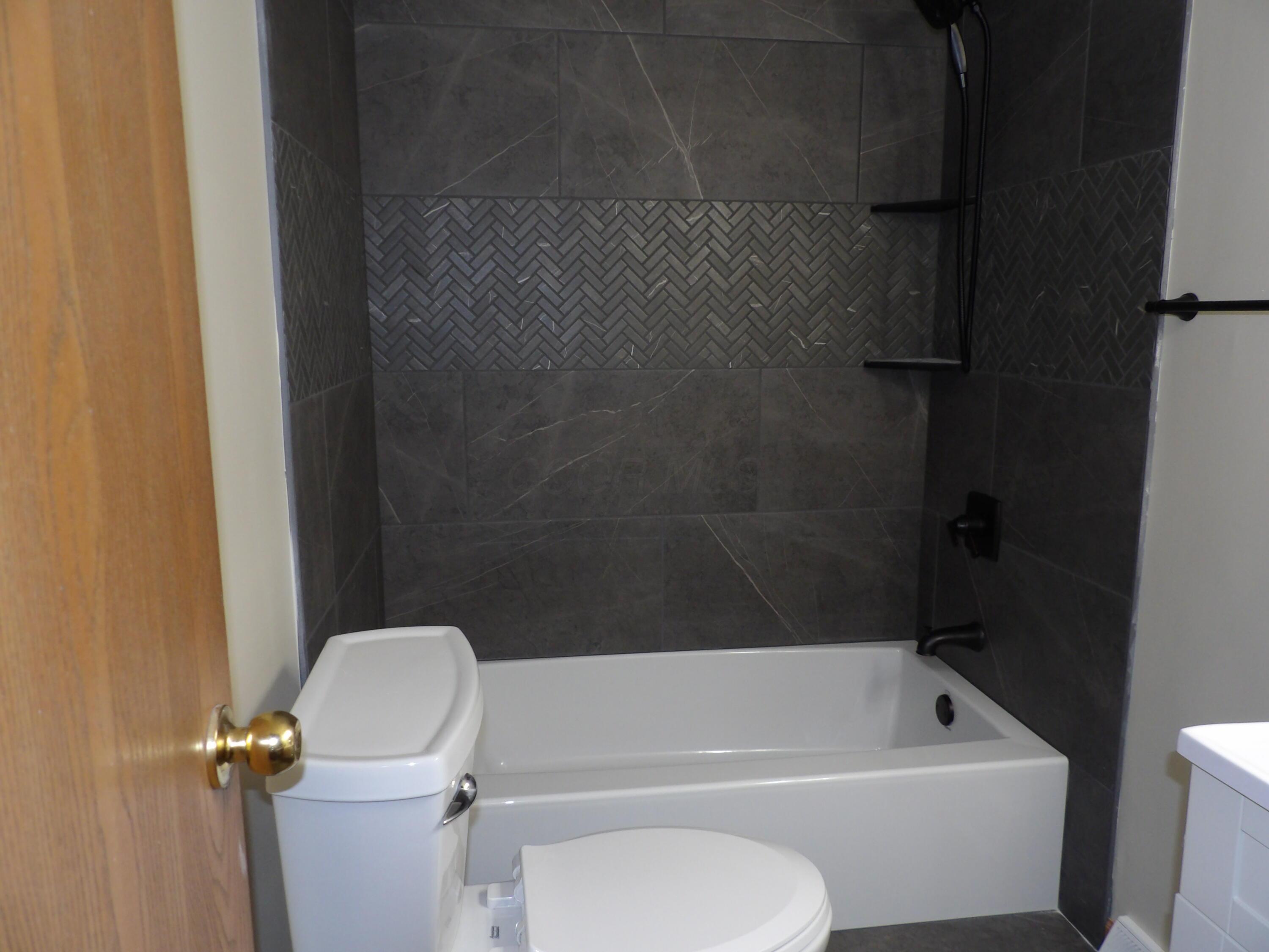 403 Miller Avenue Property Photo 7