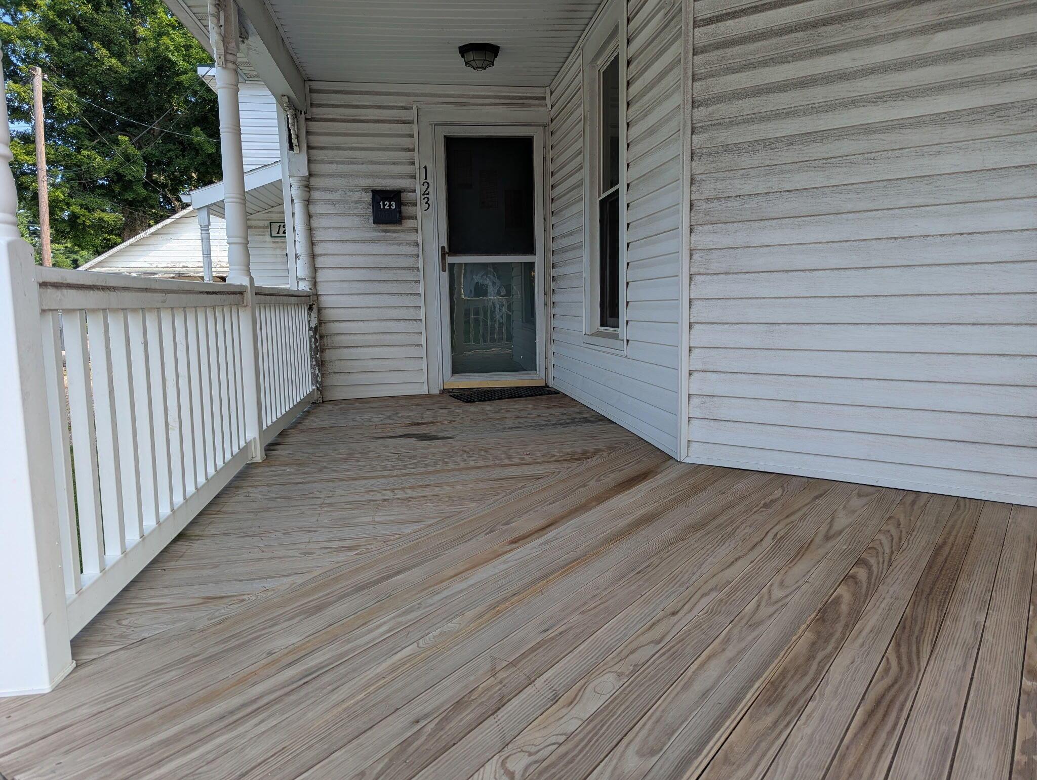 123 E Main Street Property Photo 2