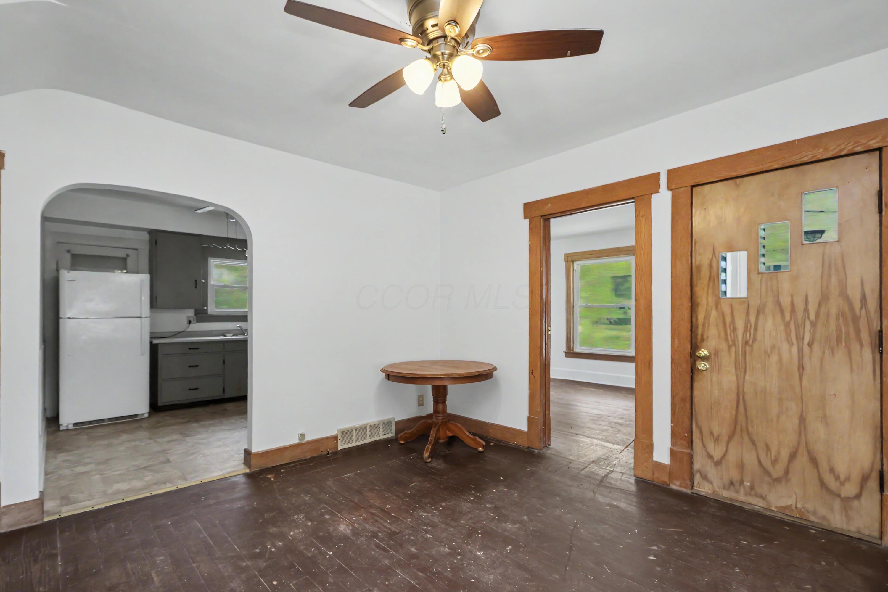 123 E Main Street Property Photo 4