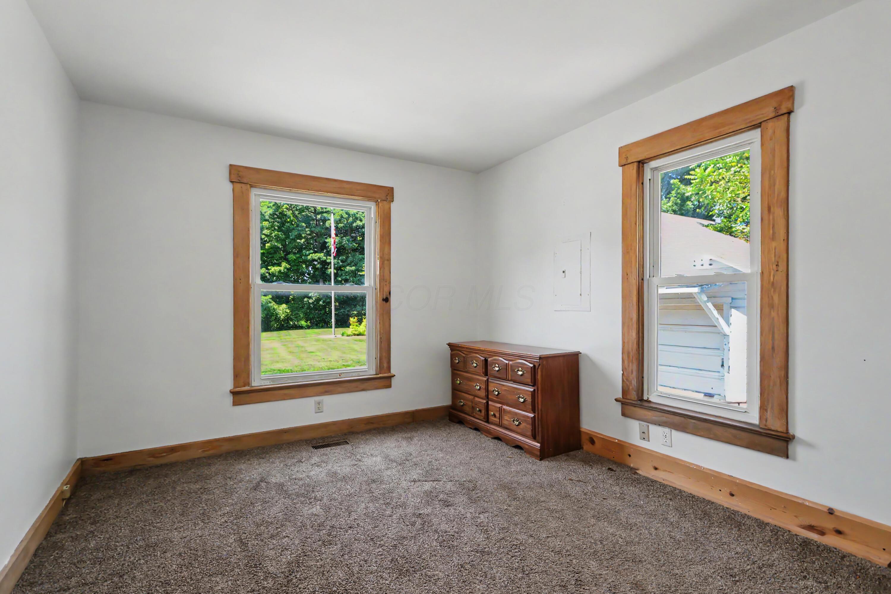 123 E Main Street Property Photo 11