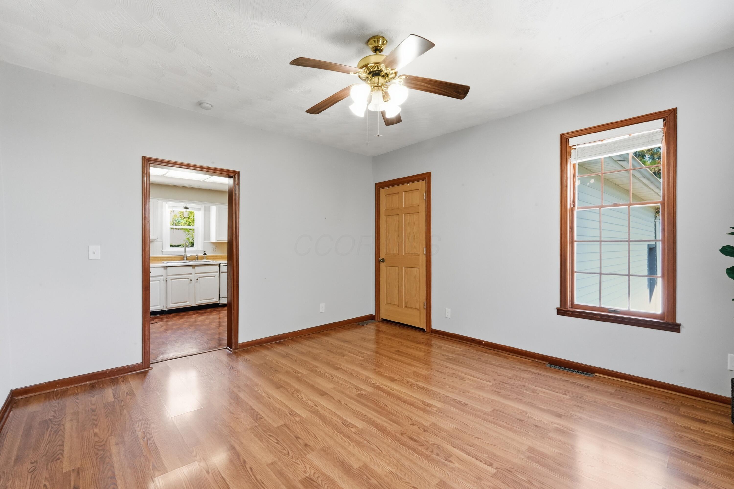 220 Diamond Street Property Photo 7