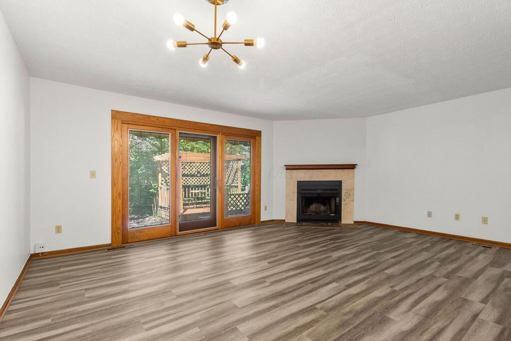 8393 Cliffthorne Way Property Photo 13