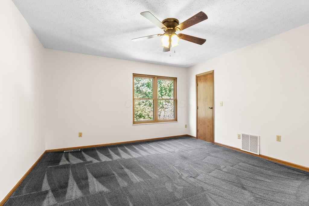 8393 Cliffthorne Way Property Photo 20