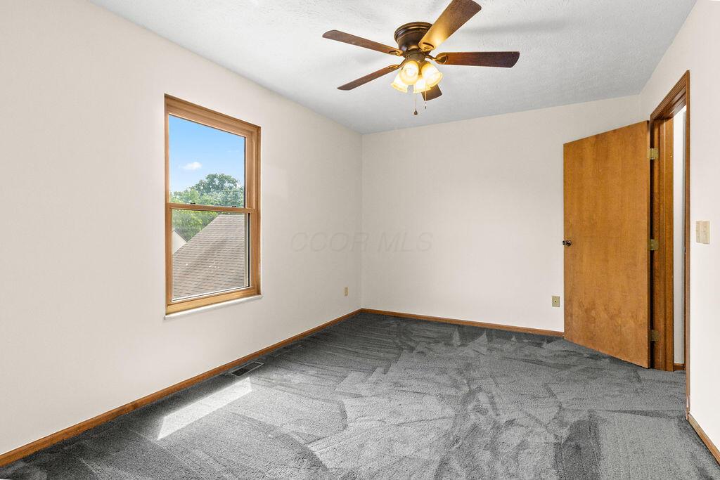 8393 Cliffthorne Way Property Photo 32