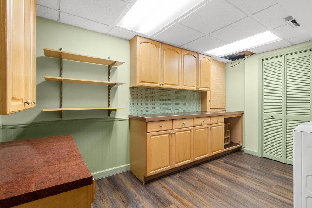 8393 Cliffthorne Way Property Photo 36