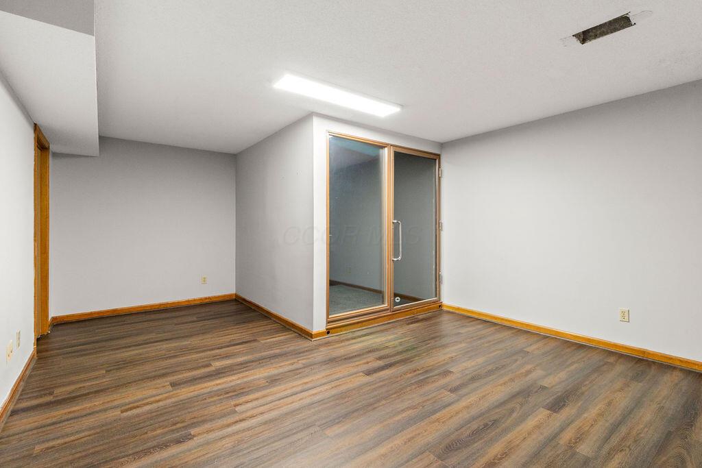 8393 Cliffthorne Way Property Photo 39