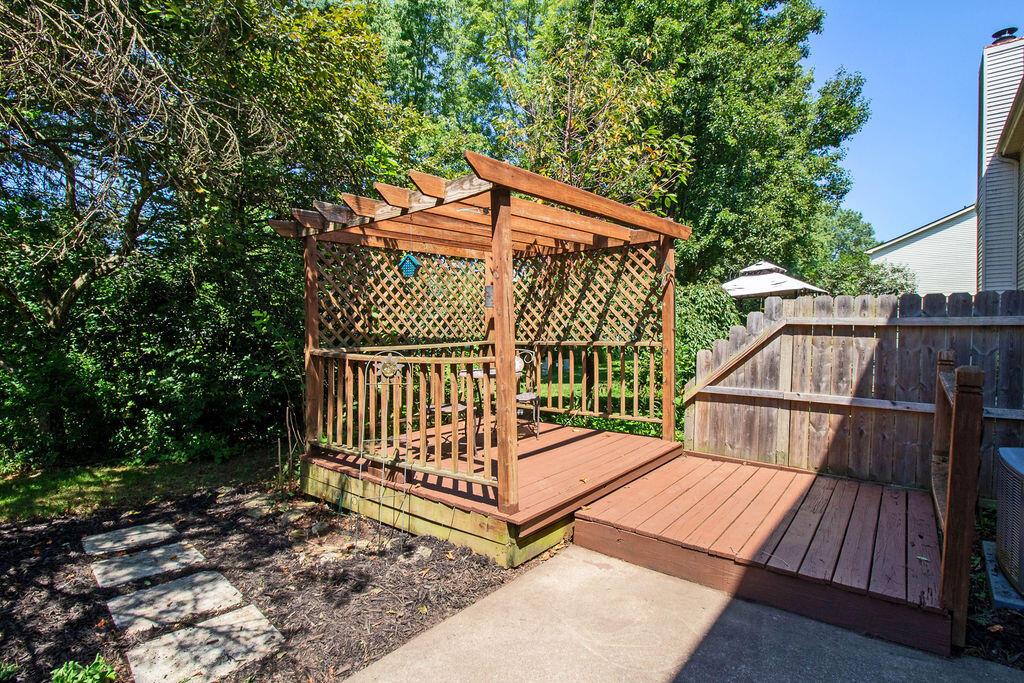 8393 Cliffthorne Way Property Photo 44
