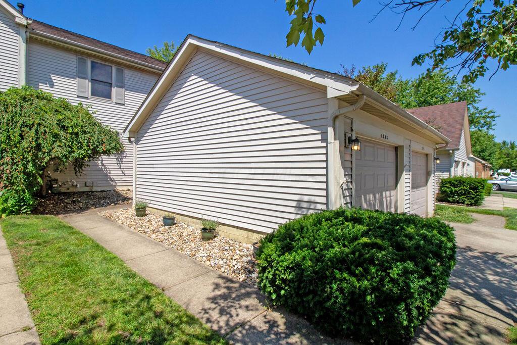 8393 Cliffthorne Way Property Photo 56