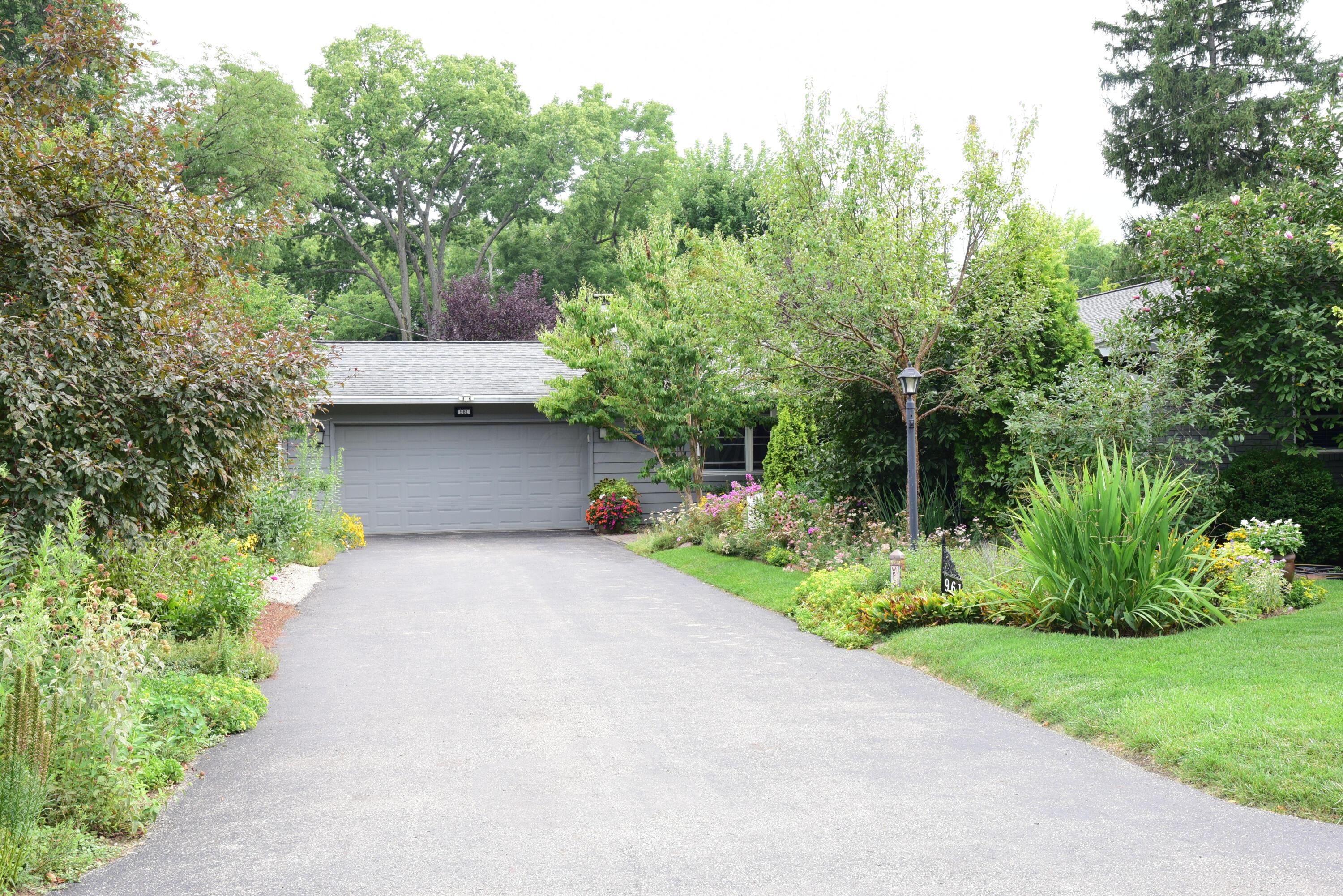 961 Lynbrook Road Property Photo 2