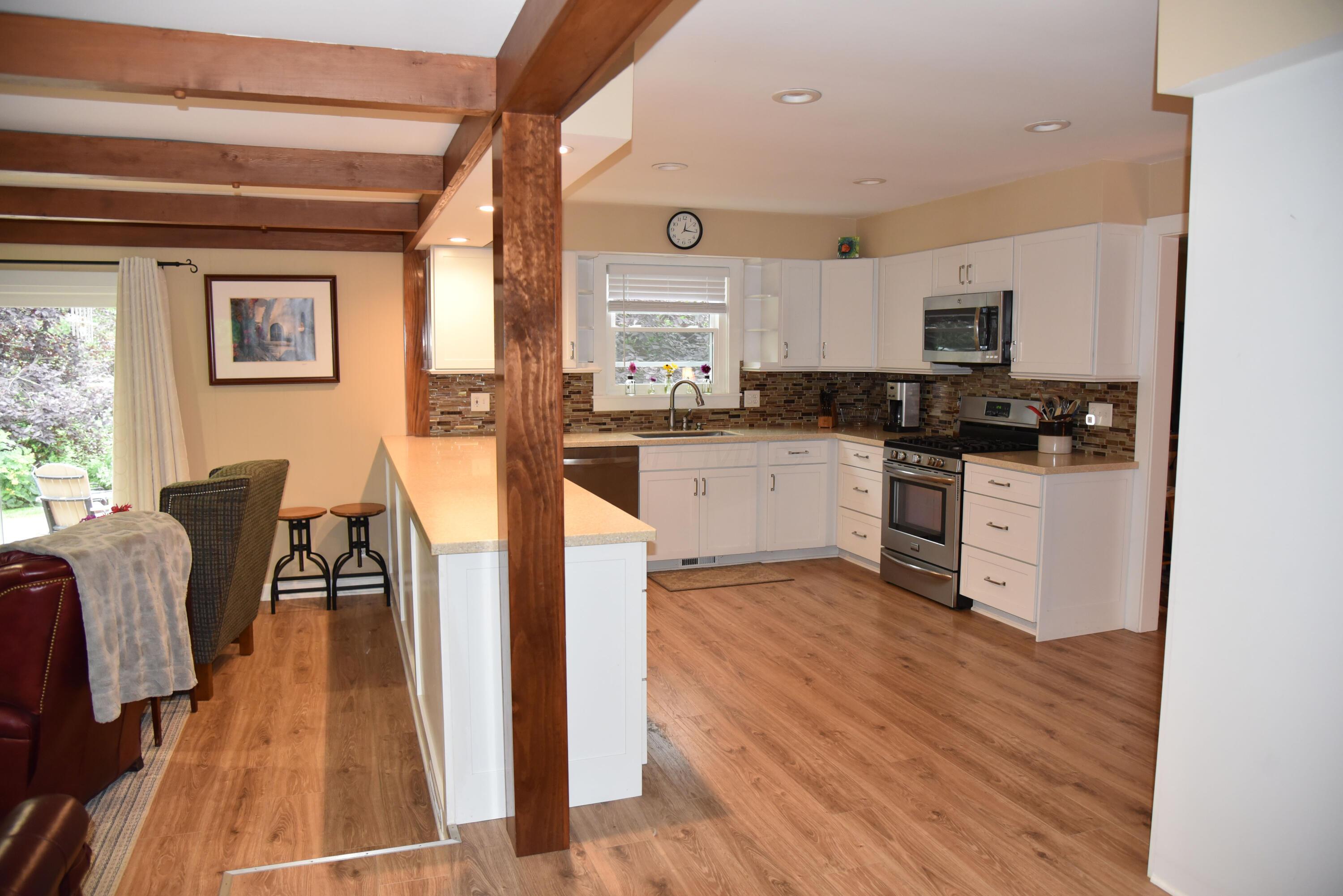 961 Lynbrook Road Property Photo 9
