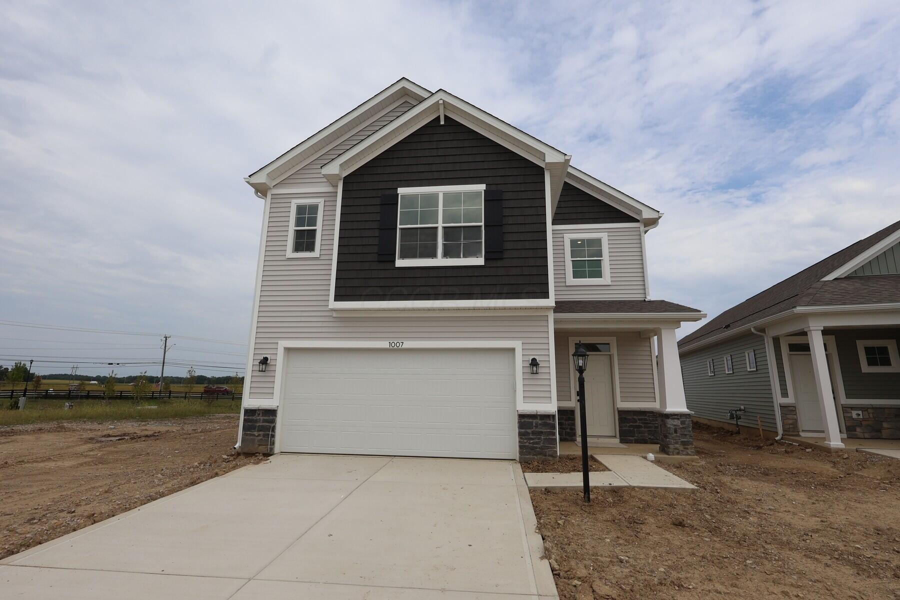 1007 Dawsons Drive Property Photo 1