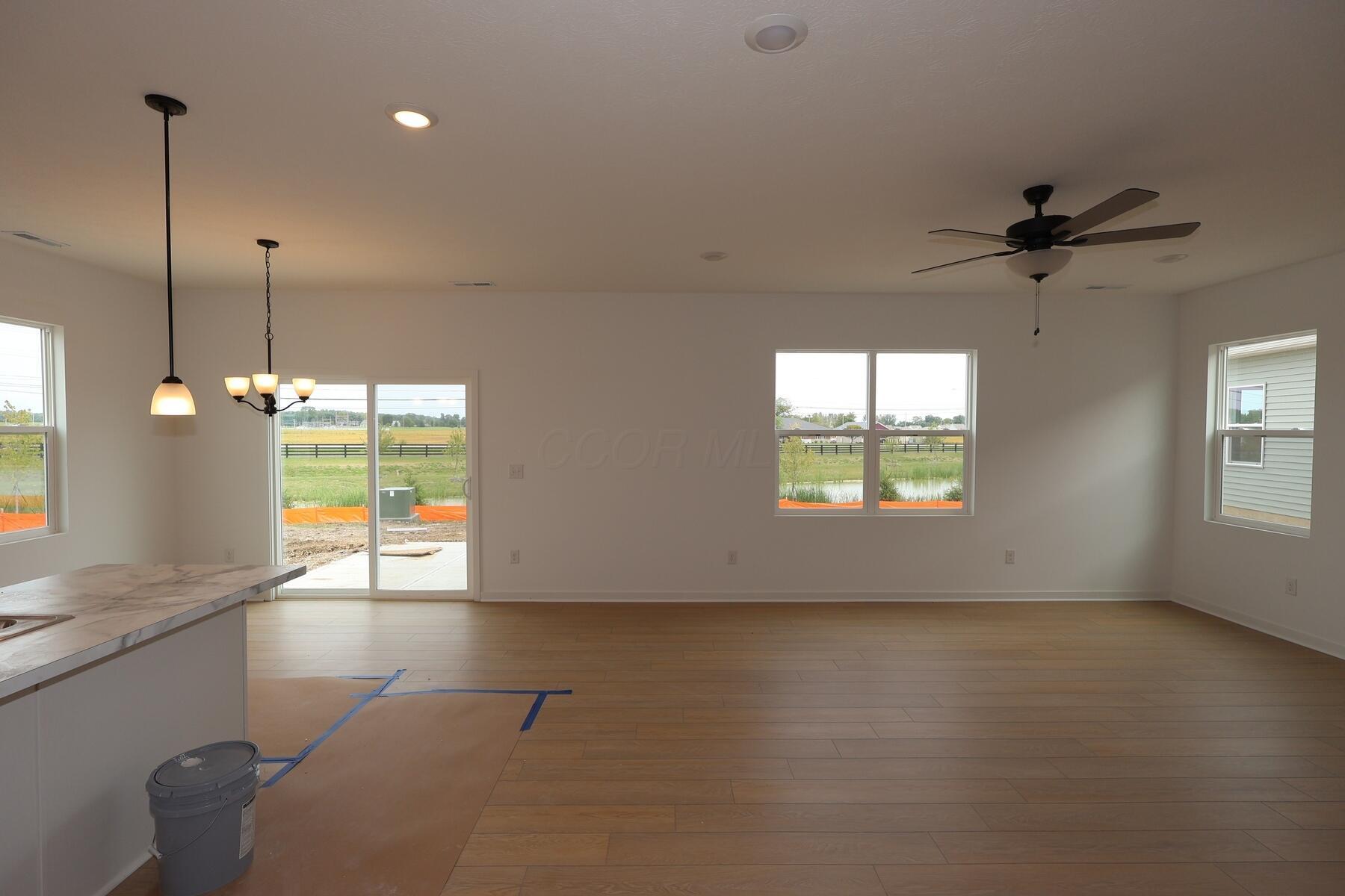 1007 Dawsons Drive Property Photo 2