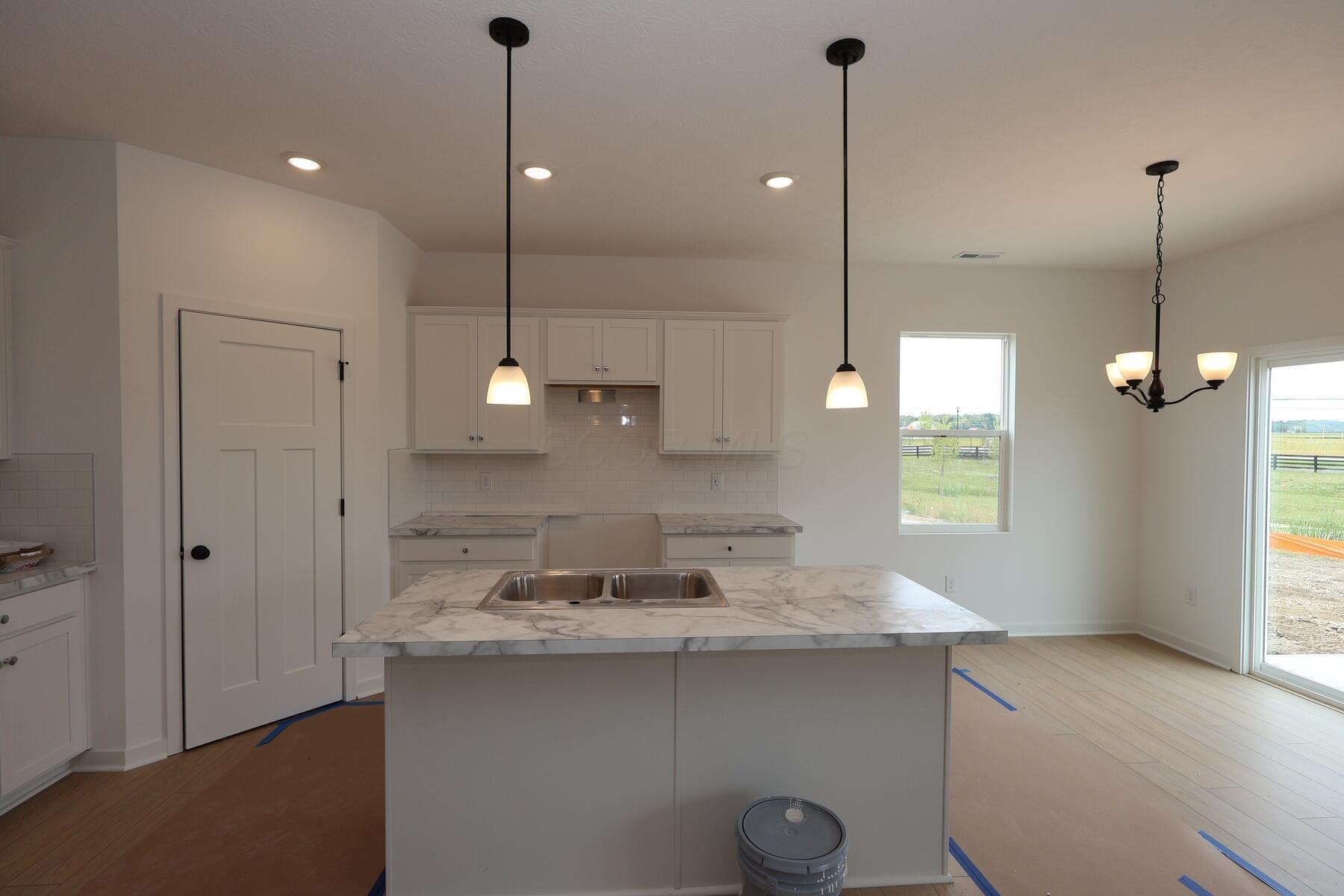 1007 Dawsons Drive Property Photo 6