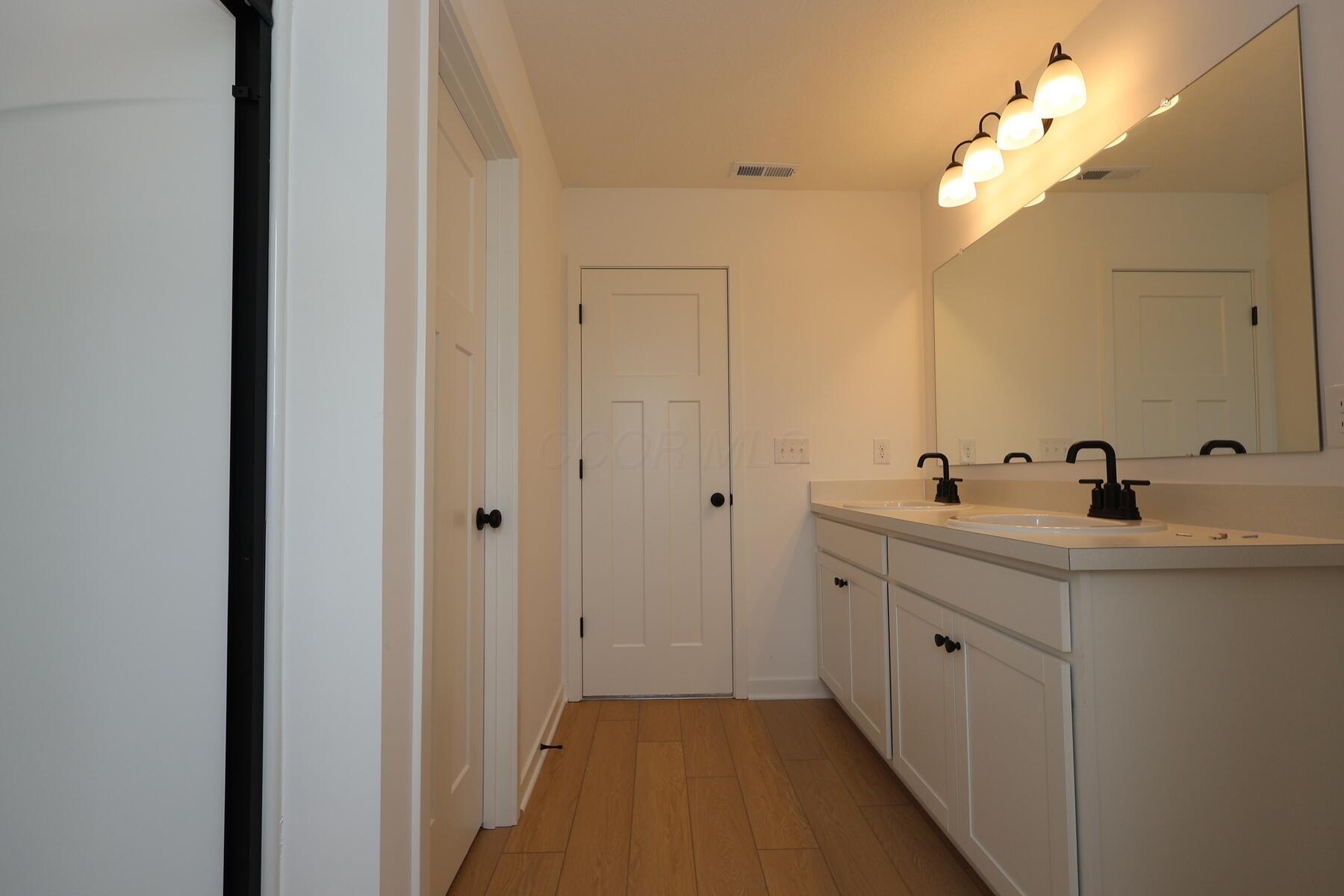 1007 Dawsons Drive Property Photo 16