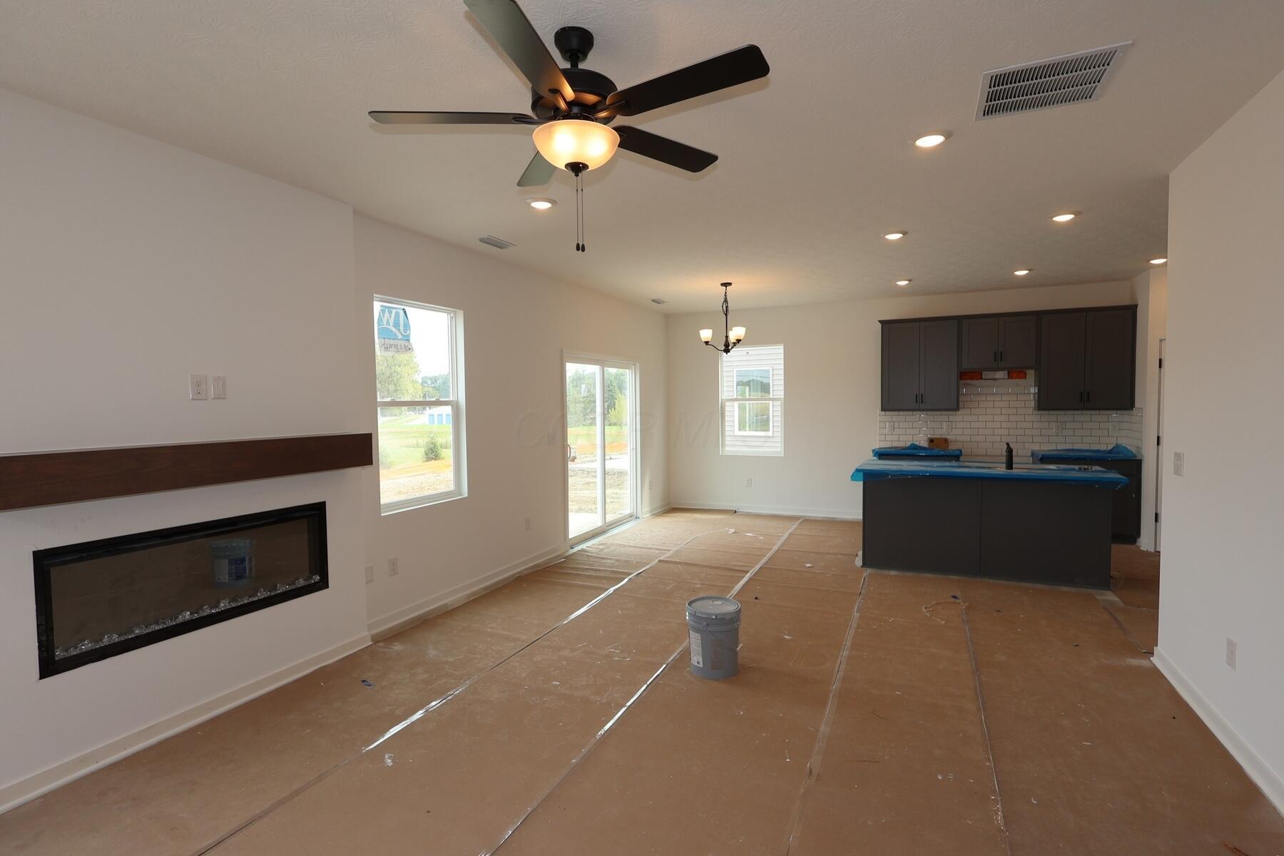 1011 Dawsons Drive Property Photo 2