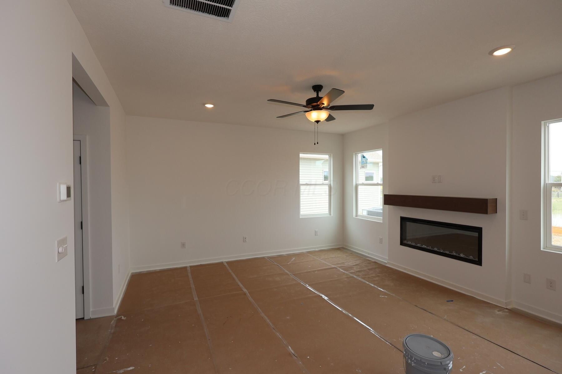 1011 Dawsons Drive Property Photo 4