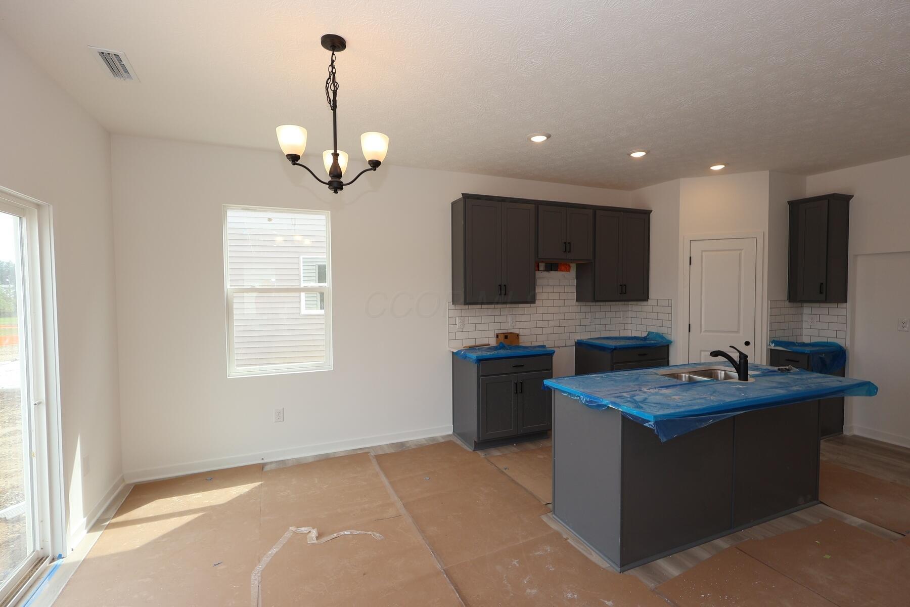 1011 Dawsons Drive Property Photo 9