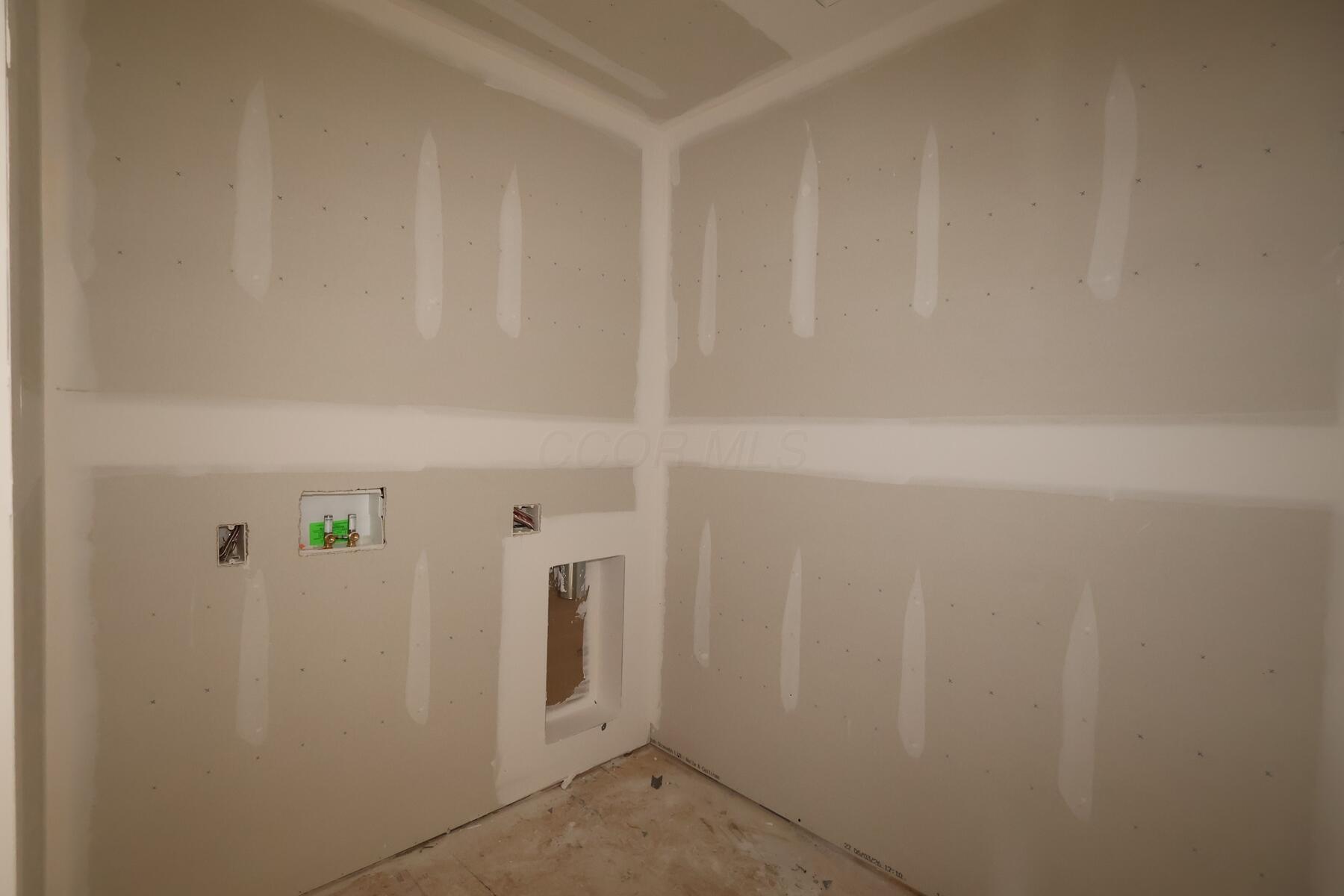 1011 Dawsons Drive Property Photo 11