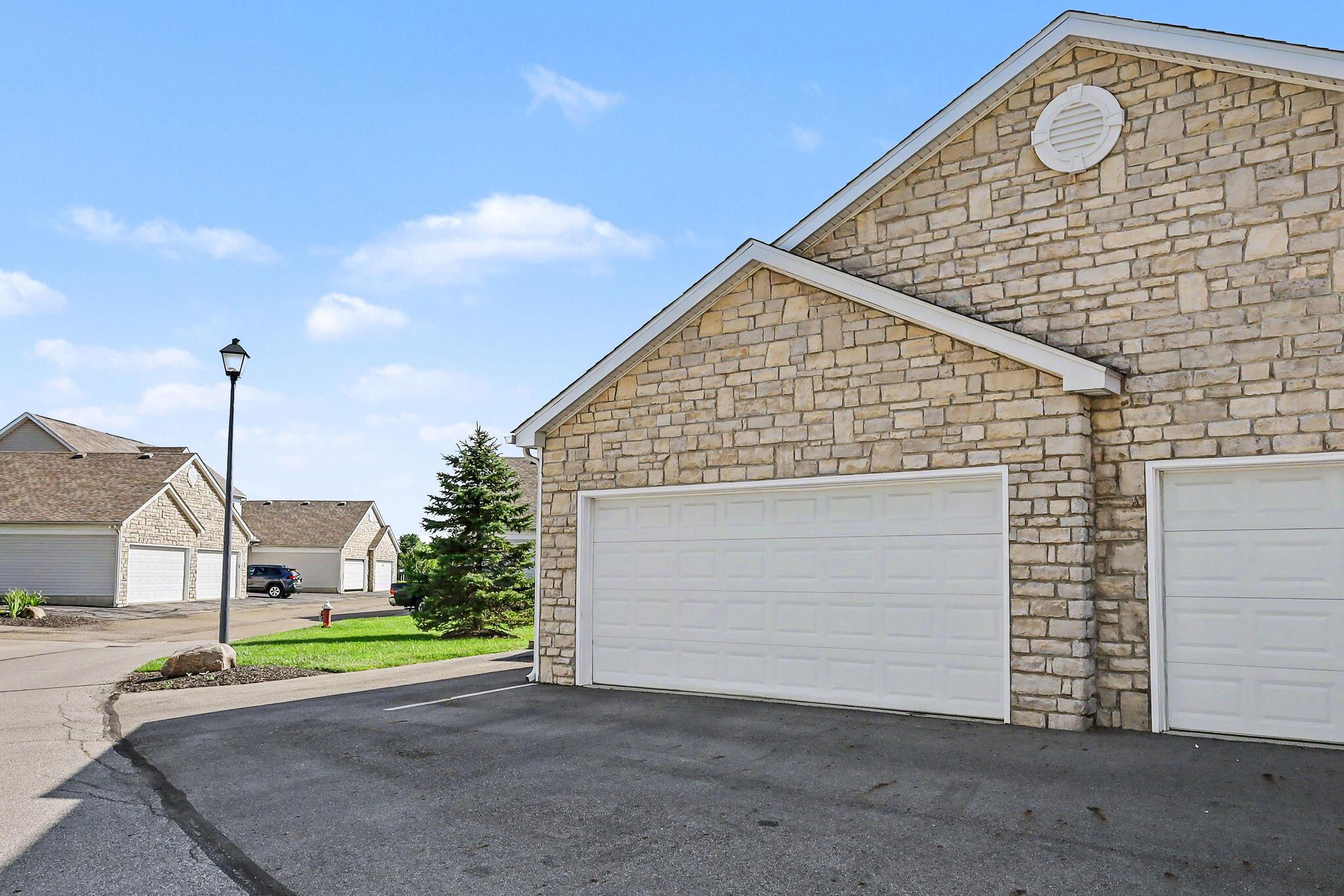 233 Bollingen Property Photo 4
