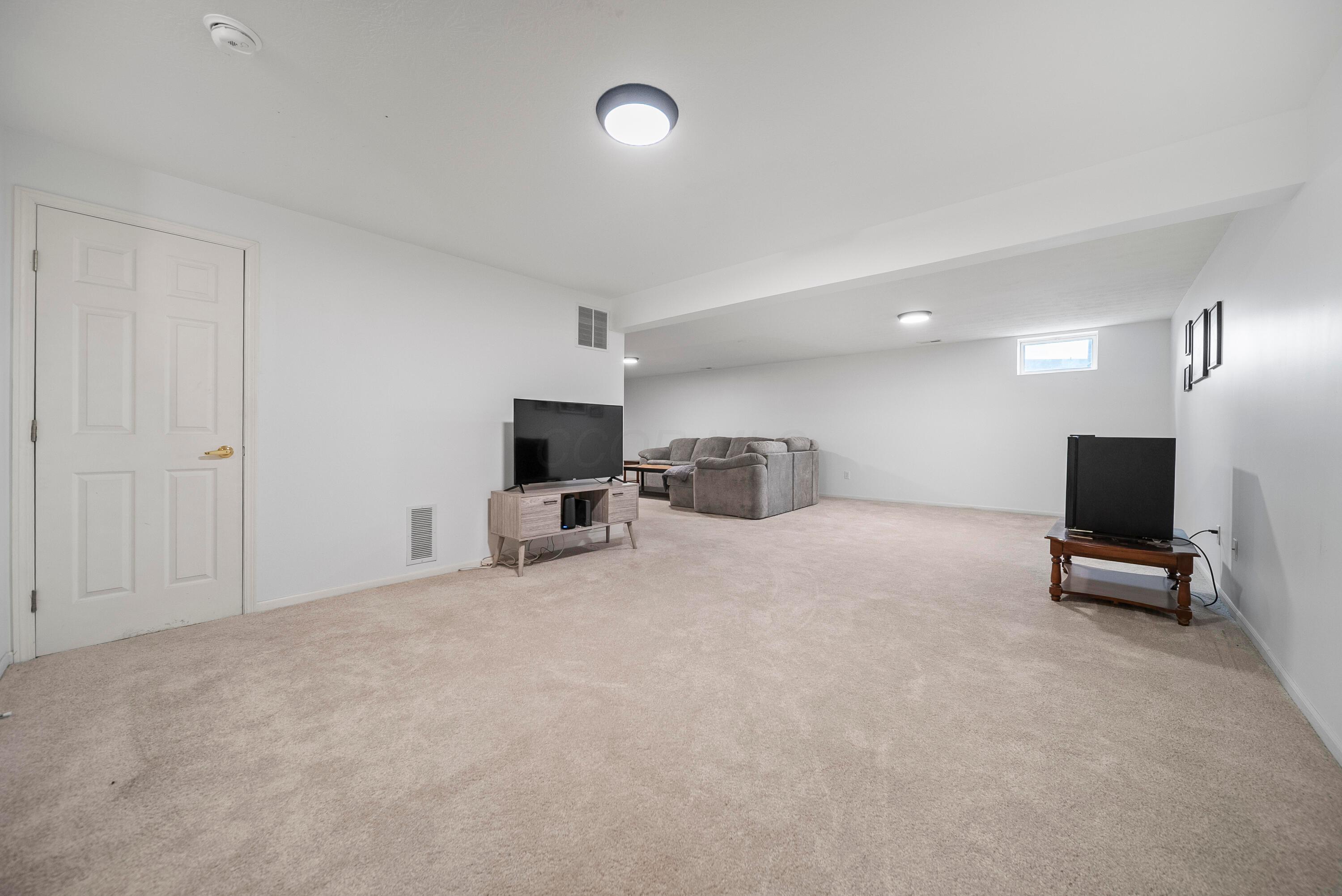 233 Bollingen Property Photo 26