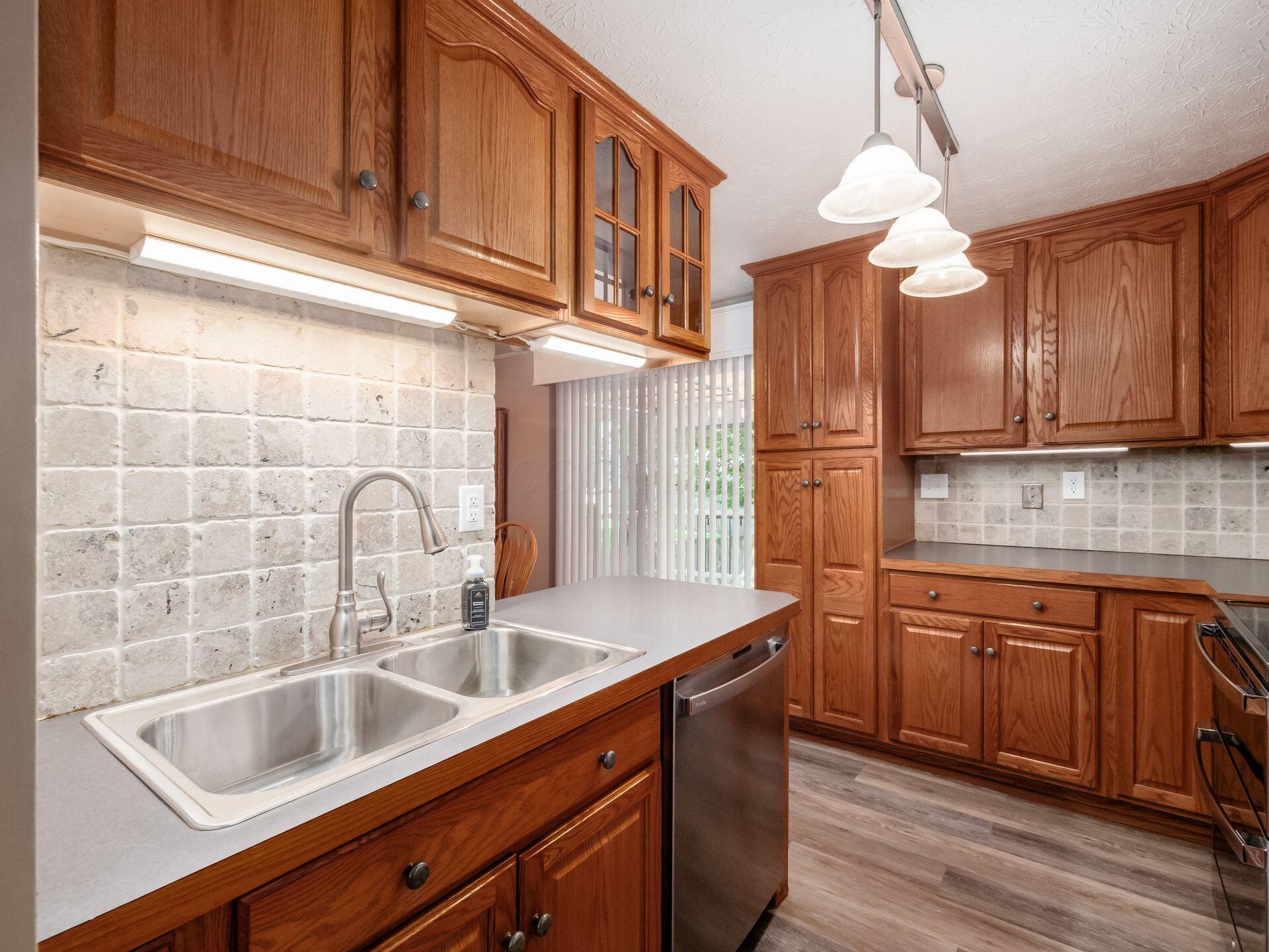 2972 Arrowsmith Drive Property Photo 12