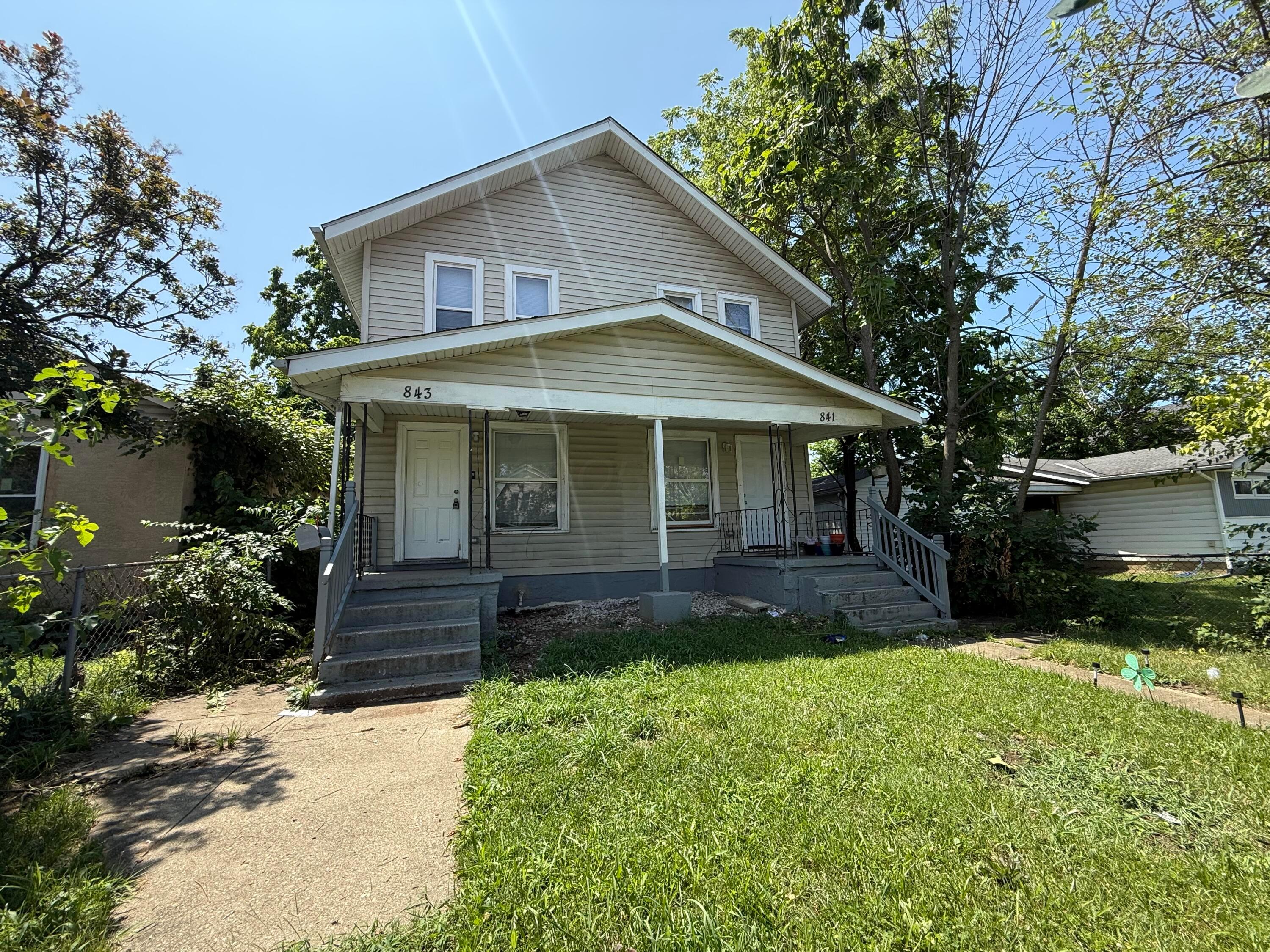 841 E Starr Avenue, 843 Property Photo 1