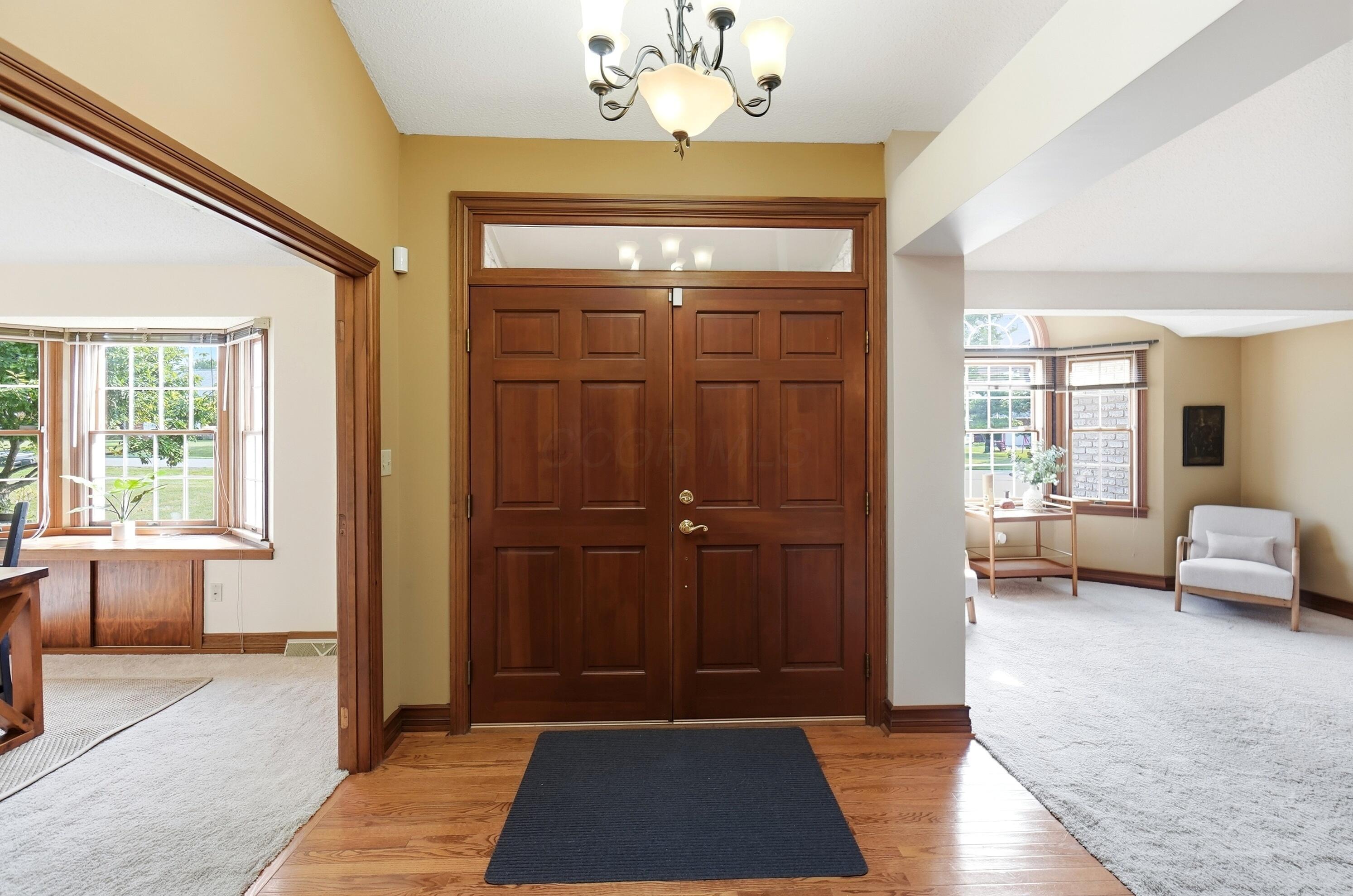 1097 Countryside Drive Property Photo 6