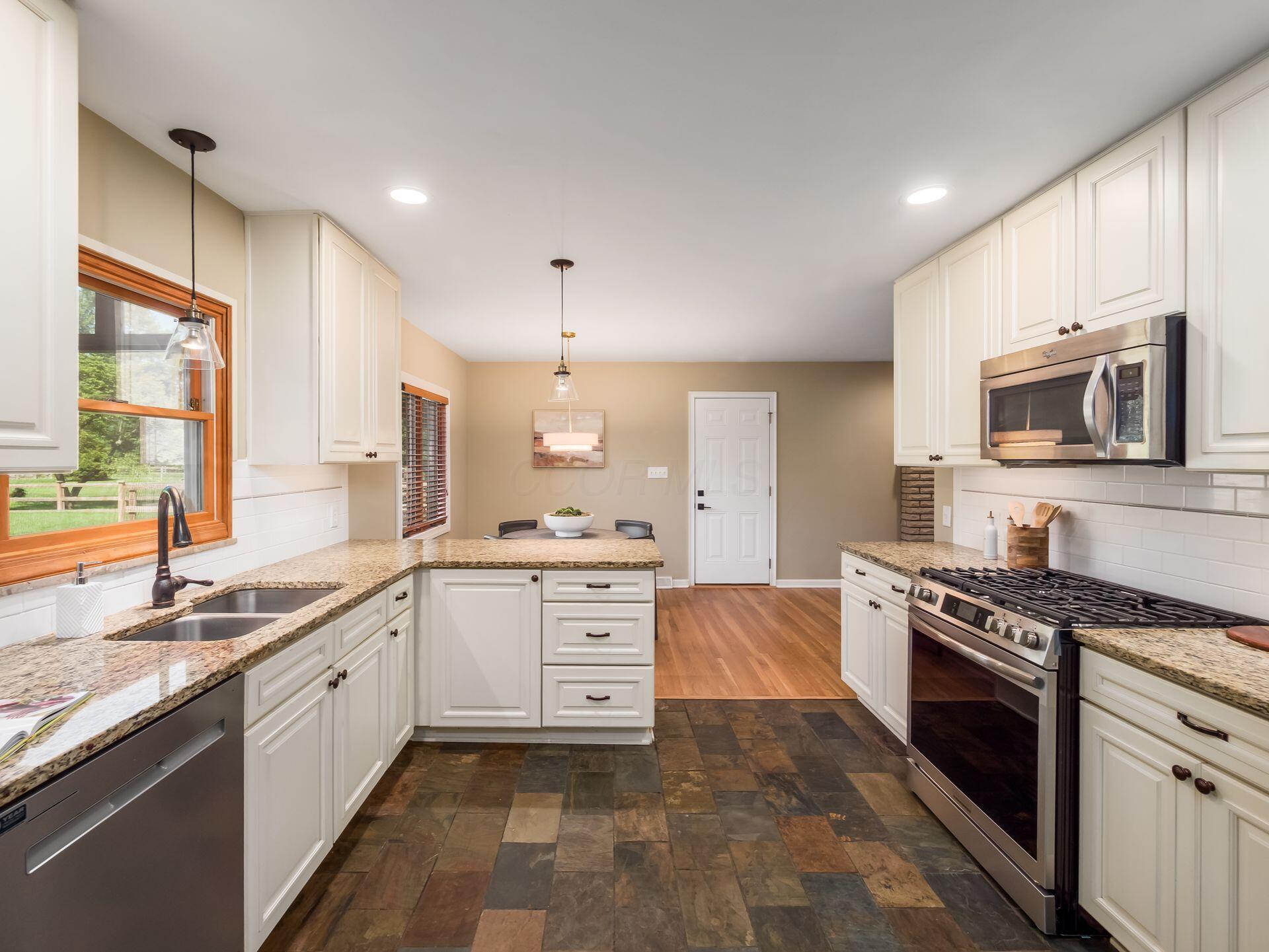 3512 Skyline Drive Property Photo 14