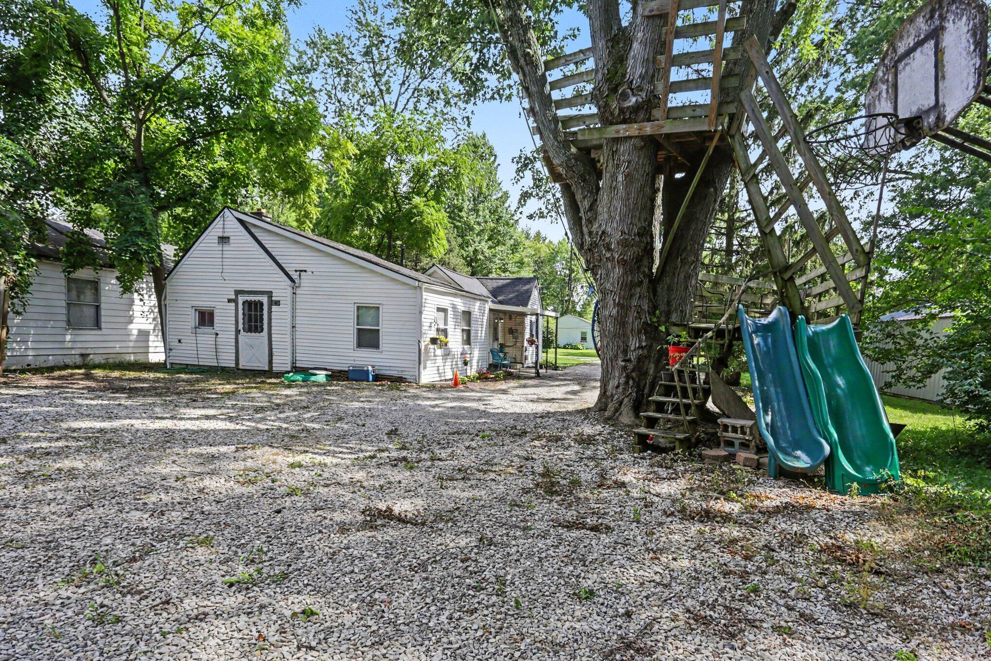 2806 Minerva Avenue Property Photo 4
