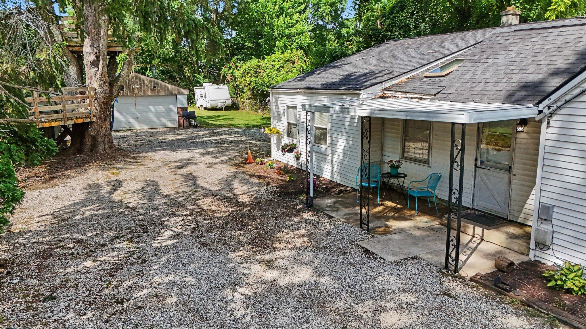 2806 Minerva Avenue Property Photo 13