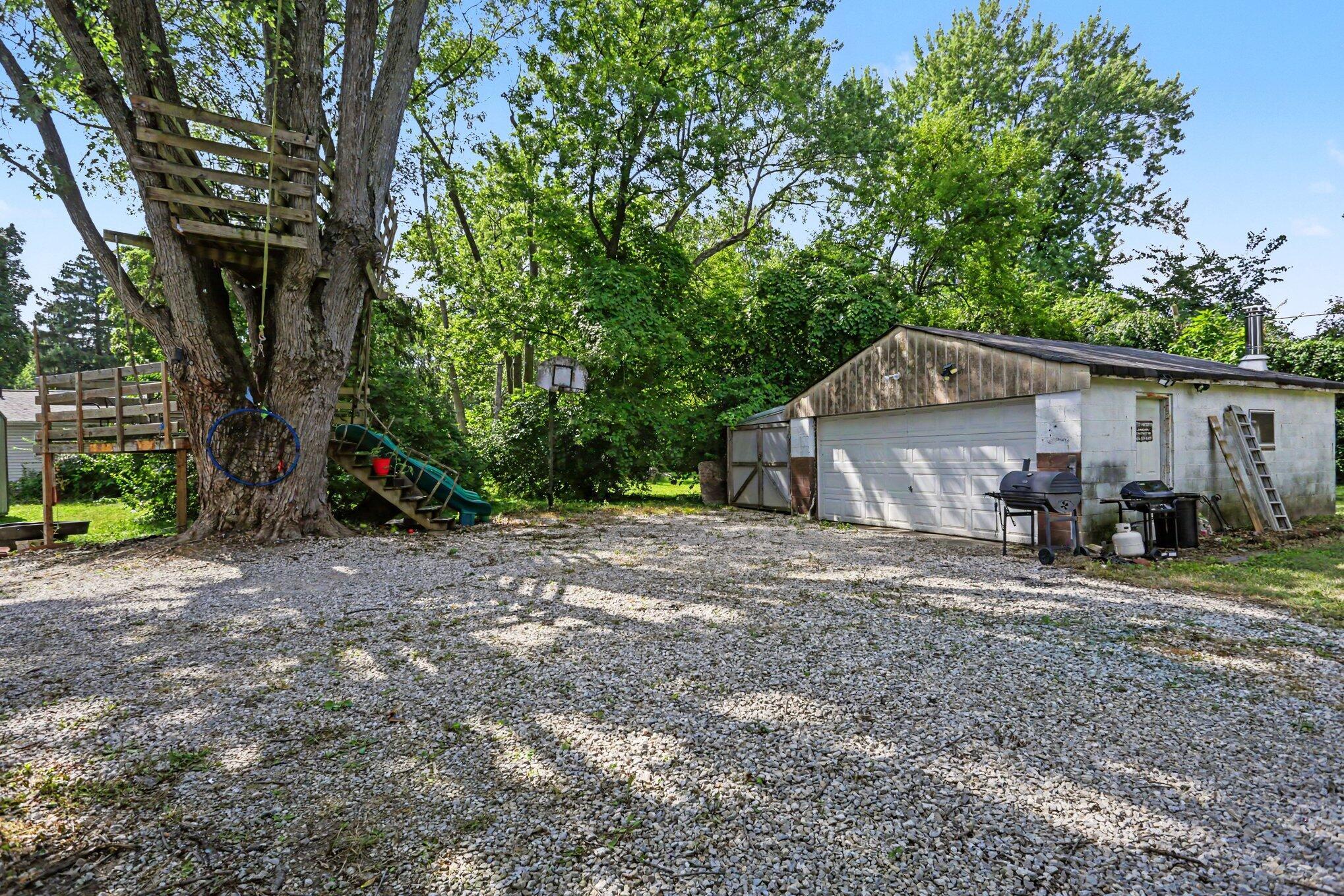 2806 Minerva Avenue Property Photo 14
