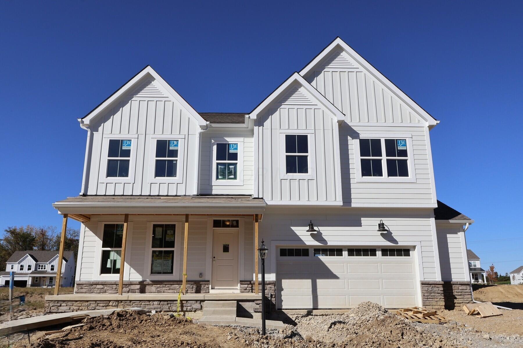 684 Fadley Loop E Property Photo 1