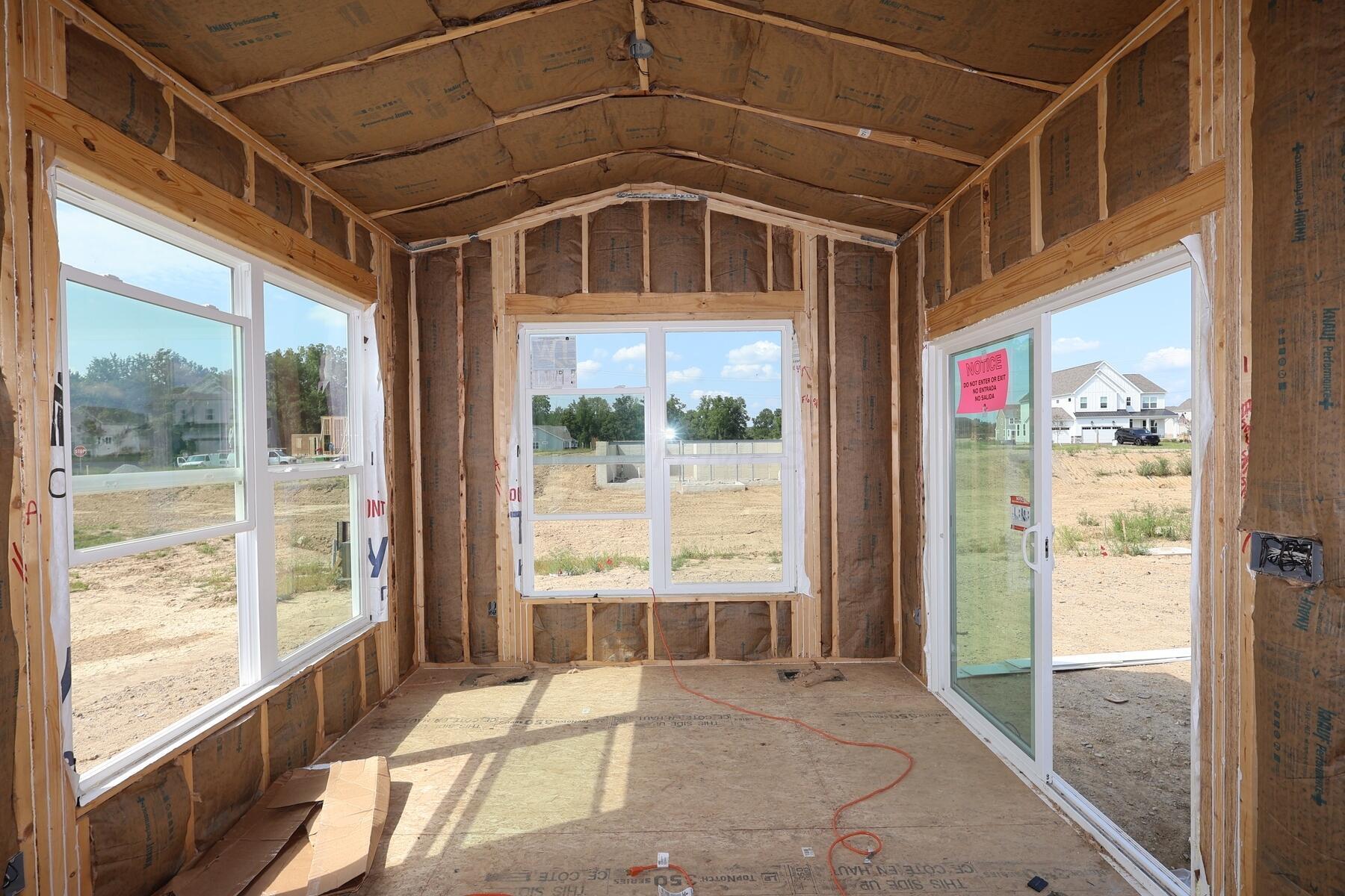 684 Fadley Loop E Property Photo 7