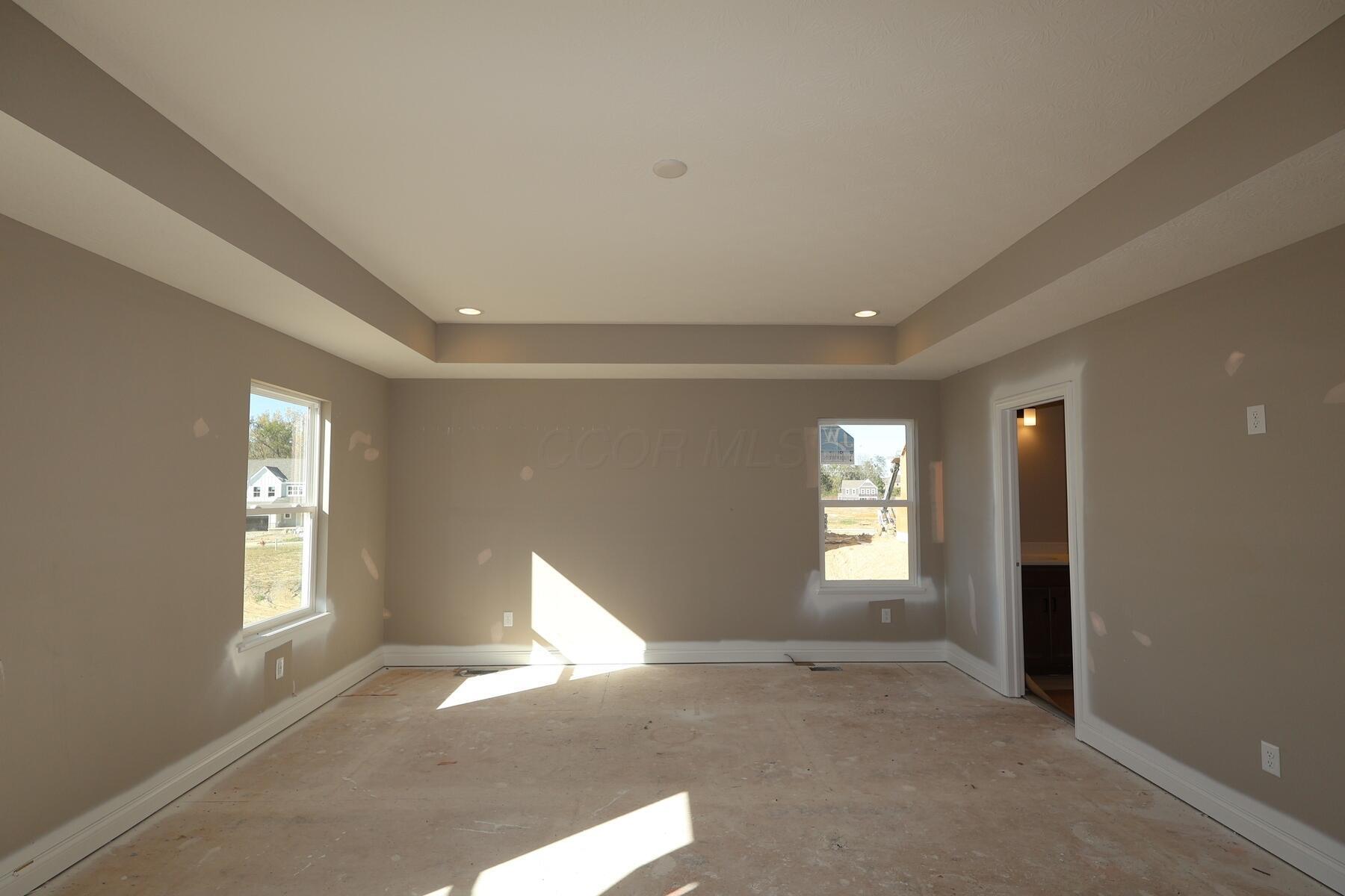 684 Fadley Loop E Property Photo 18