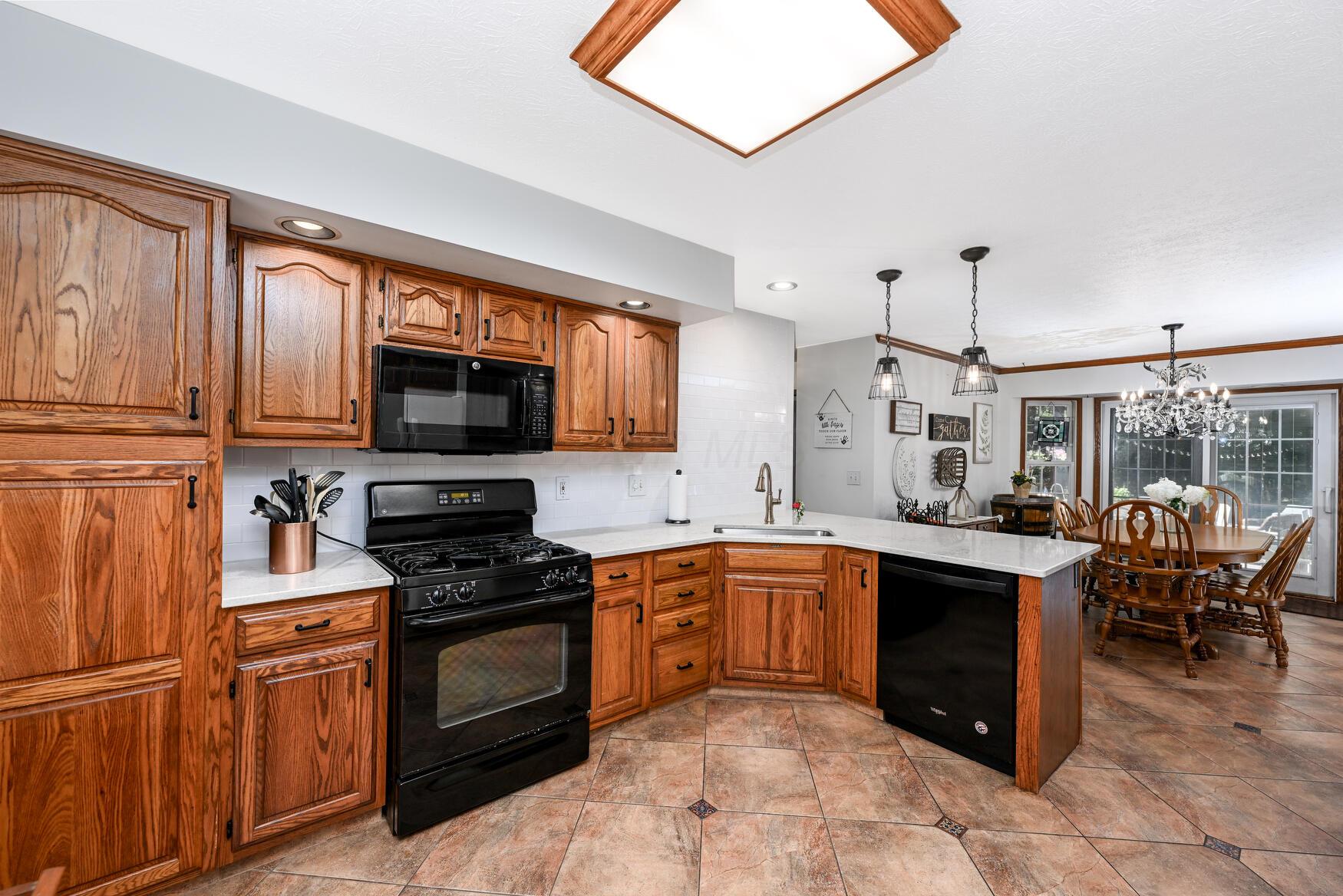 11660 Stone Creek Lane Property Photo 3