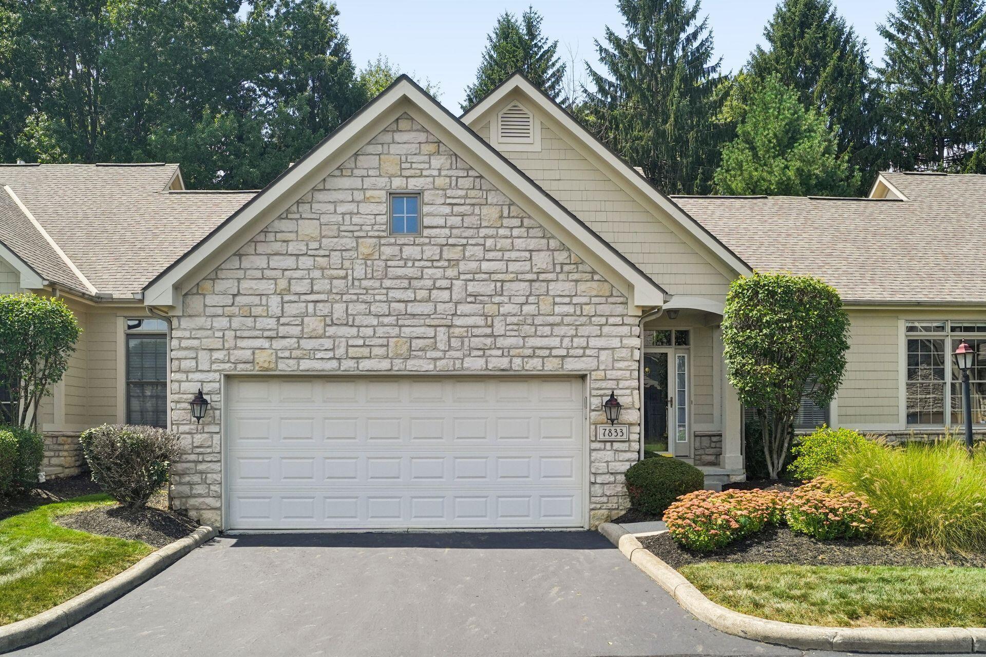 7833 Linksview Circle Property Photo 2